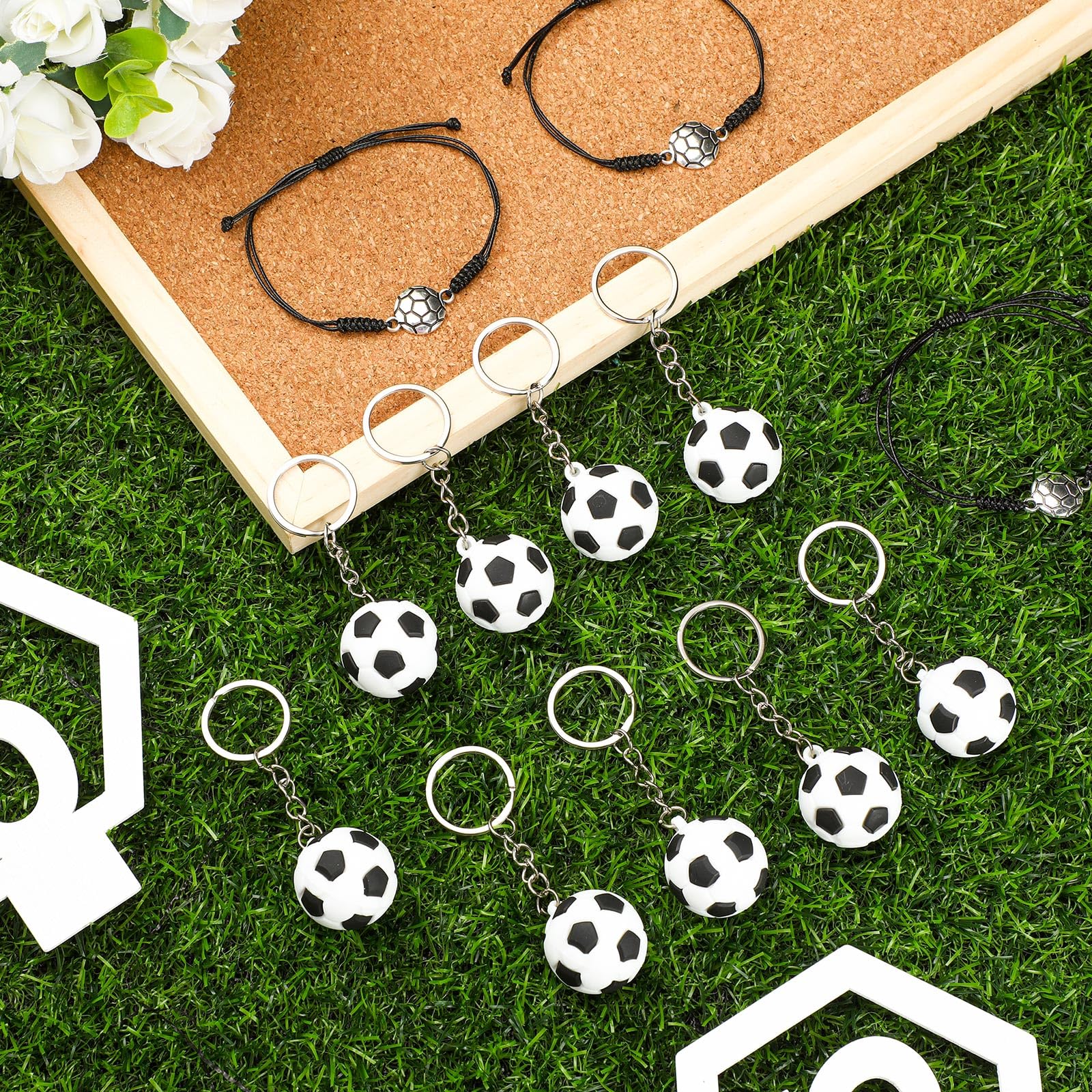 Huquary 40 Pcs Soccer Theme Party Favors 20 Soccer Keychains 20 Sport Theme Charm Bracelets Adjustable Soccer Bracelet Sports Ball Keychains Motivational Soccer Bracelet Wristbands for Sports Supplies
