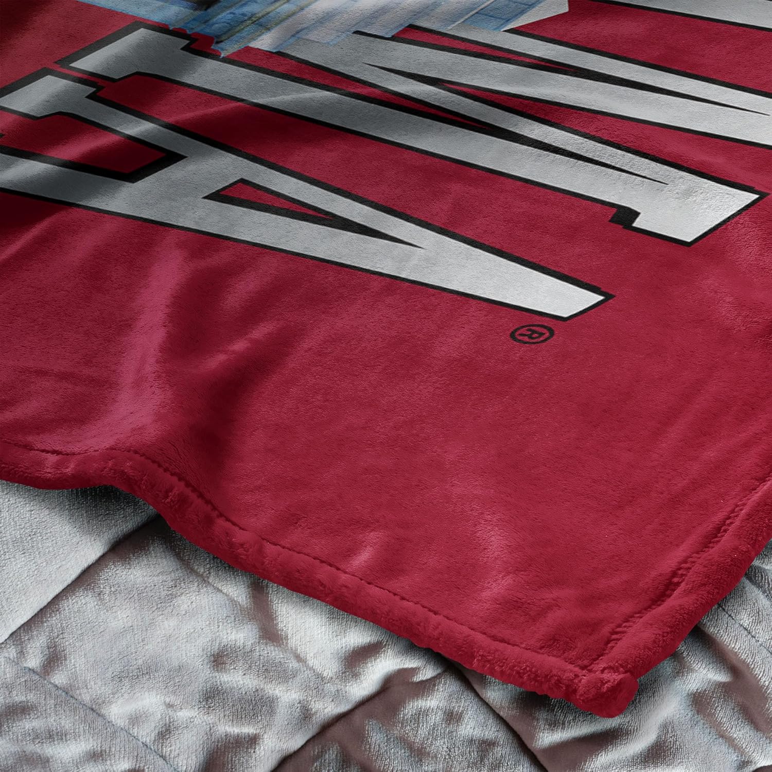 NORTHWEST NCAA Alabama Crimson Tide Silk Touch Throw Blanket, 50" x 60", Basketball Love