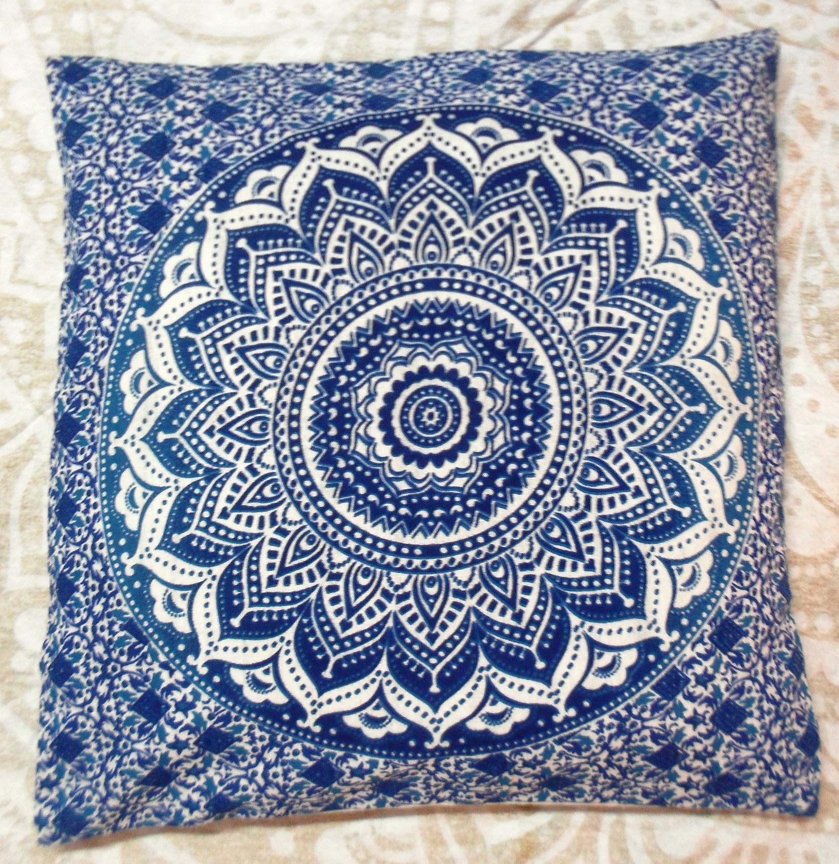Taie d'oreiller pom outdoor avec motifs mandala pour protéger et embellir vos grands coussins