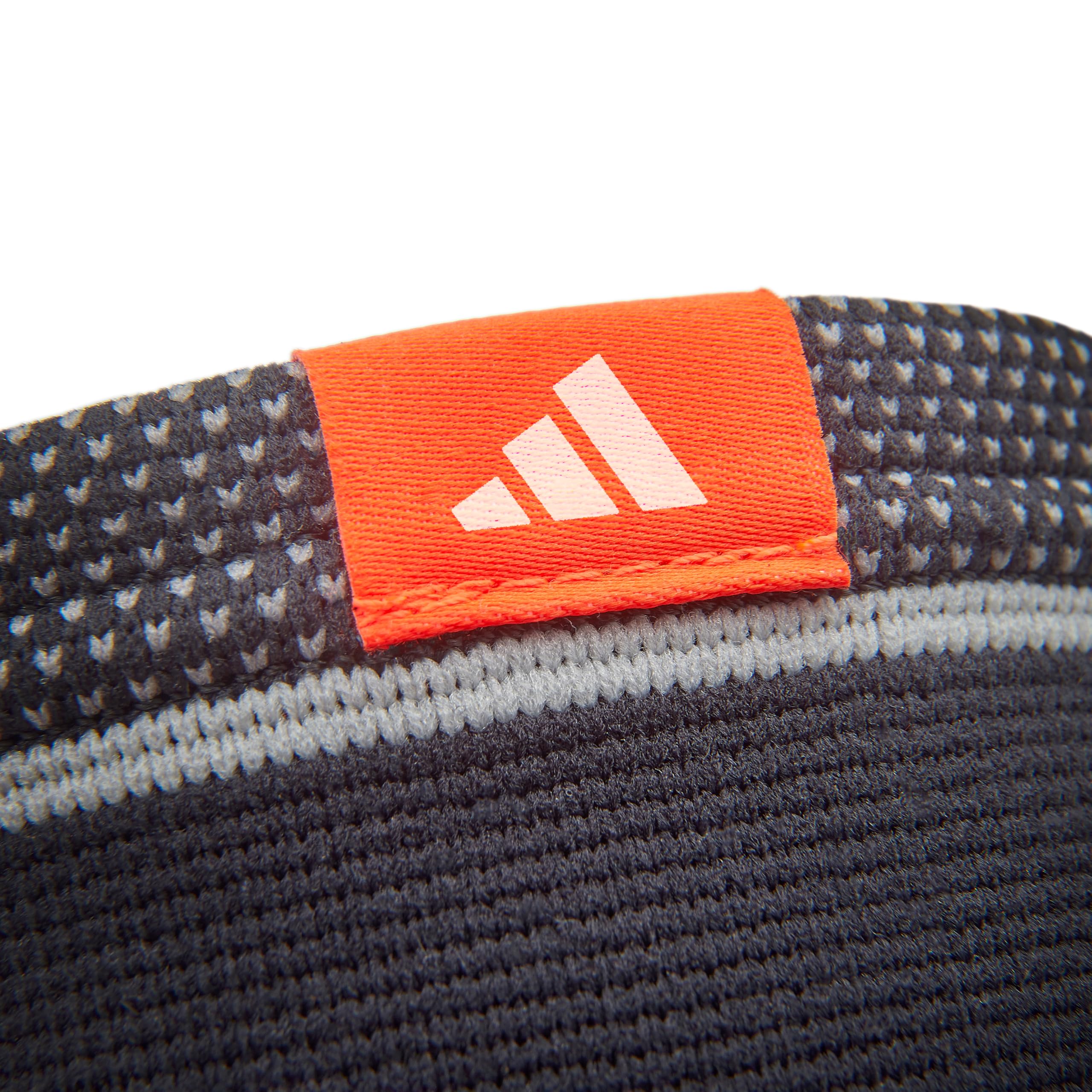 adidas Hombres Shorts Gris Tiro normal Modern Correr EU 9
