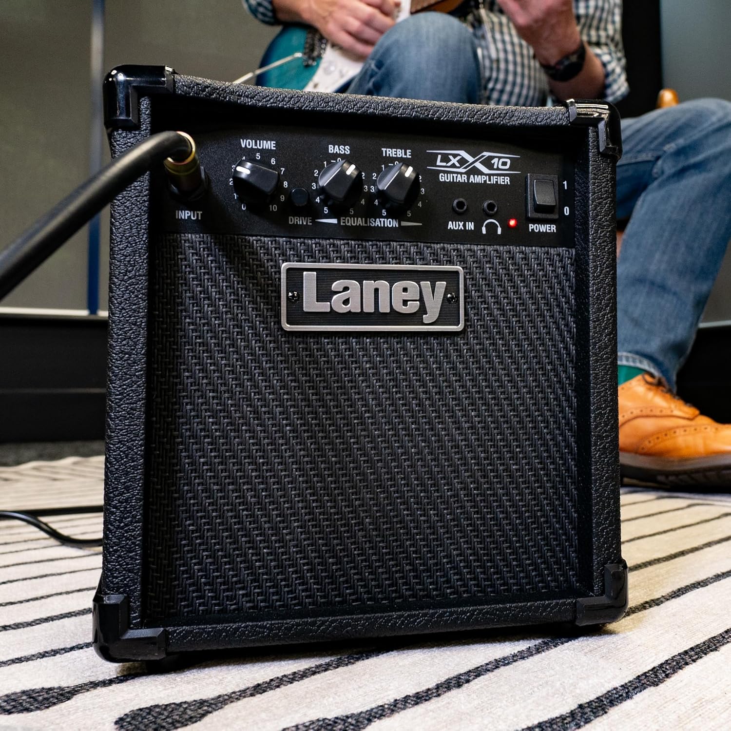 Laney LX10 Guitar Combo 10W 5 Inch Woofer, Black