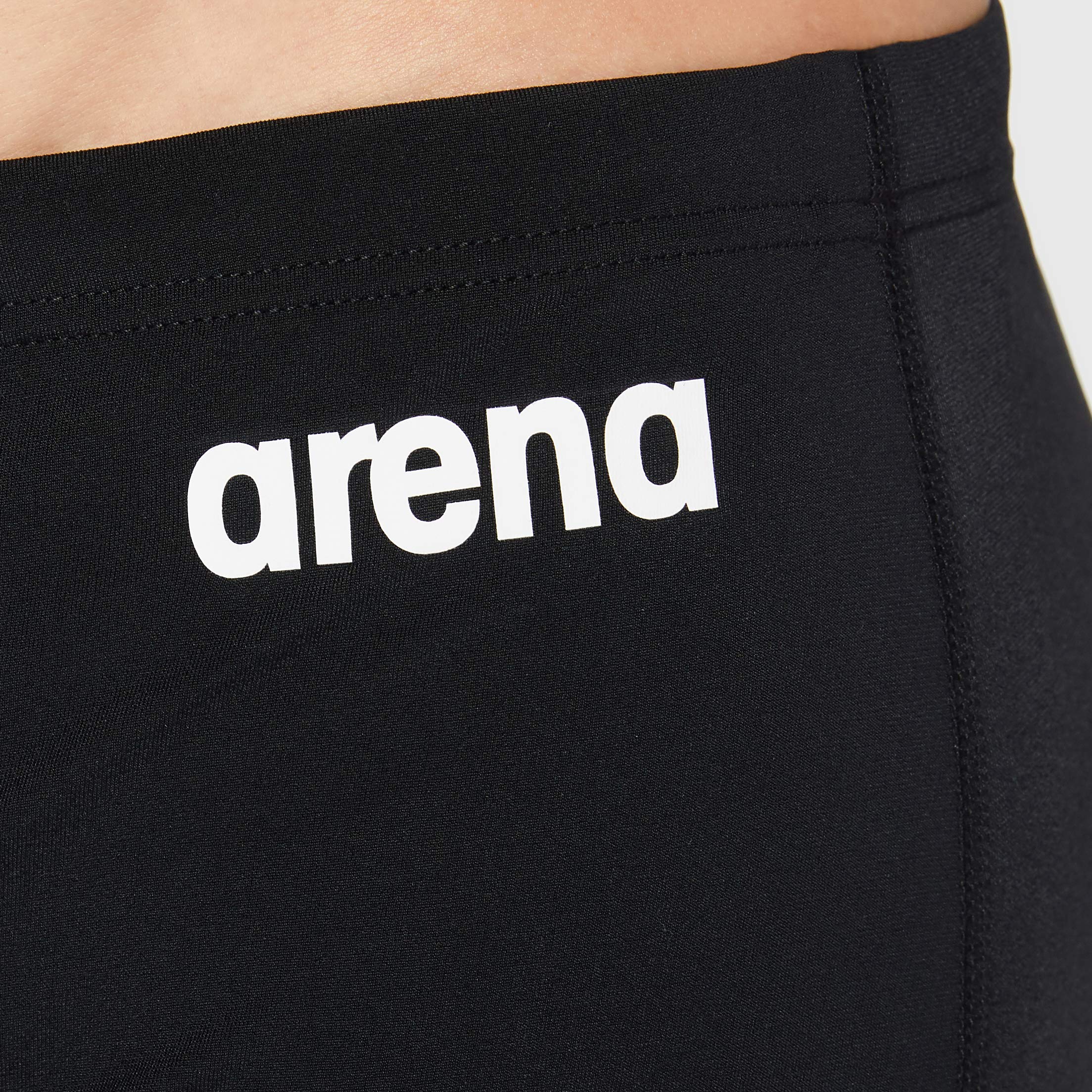 arena Solid Squared Short Short de Bain Court Solid pour Hommes, Maillot de Bain en Tissu MaxLife à Séchage Rapide avec Résistance Maximale au Chlore et Protection UV50 Homme