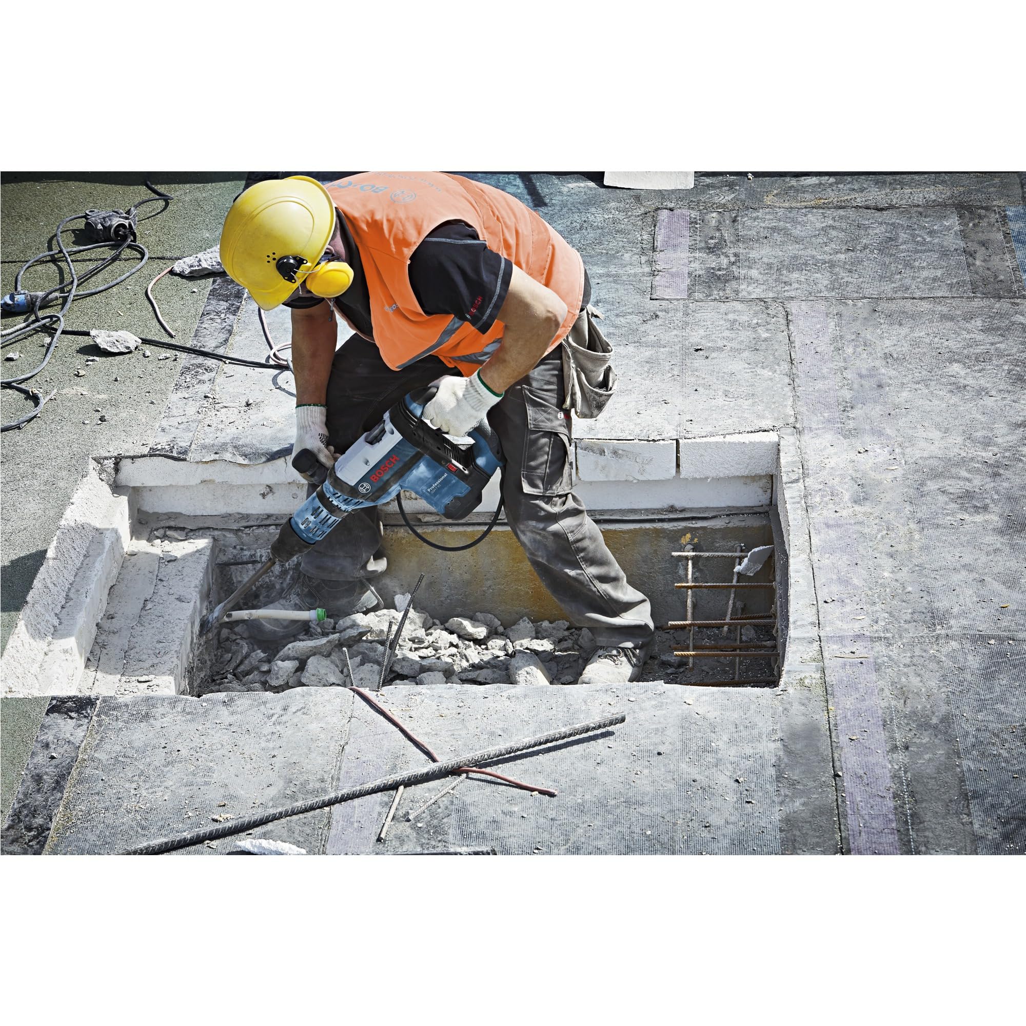 Bosch Professional martillo demoledor GSH 7 VC (incl. empuñadura auxiliar, tubo de grasa, paño para la máquina, 1 cincel puntiagudo, SDS max, RTec Speed, 400 mm, maletín)