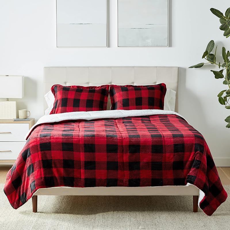 Amazon Basics Juego de cama Sherpa de microvisón ultrasuave de 3 piezas, edredón cálido para todas las estaciones, Full/Queen, cuadros de búfalo rojo