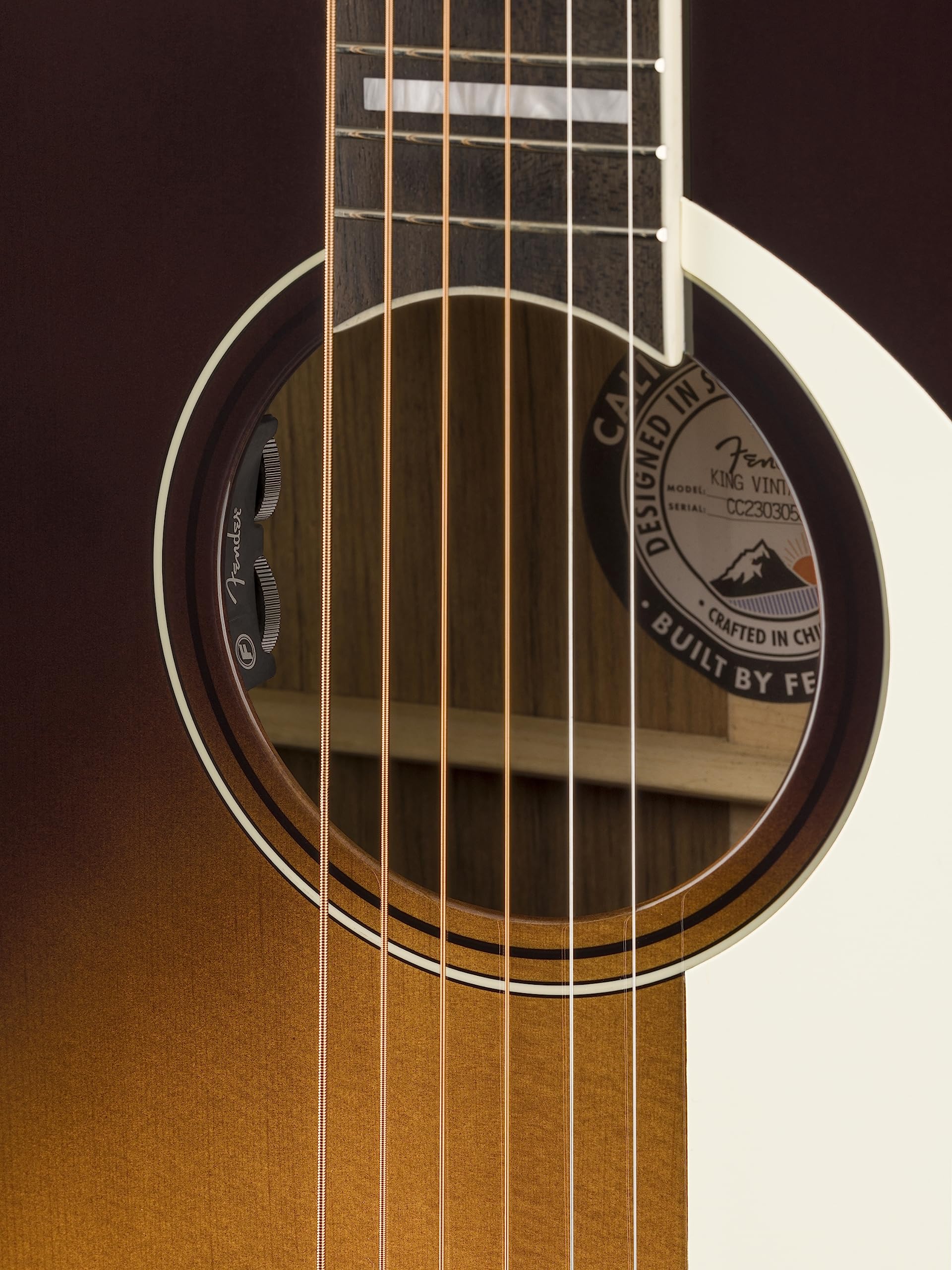 Amazon | Fender フェンダー エレアコギター California Vintage King