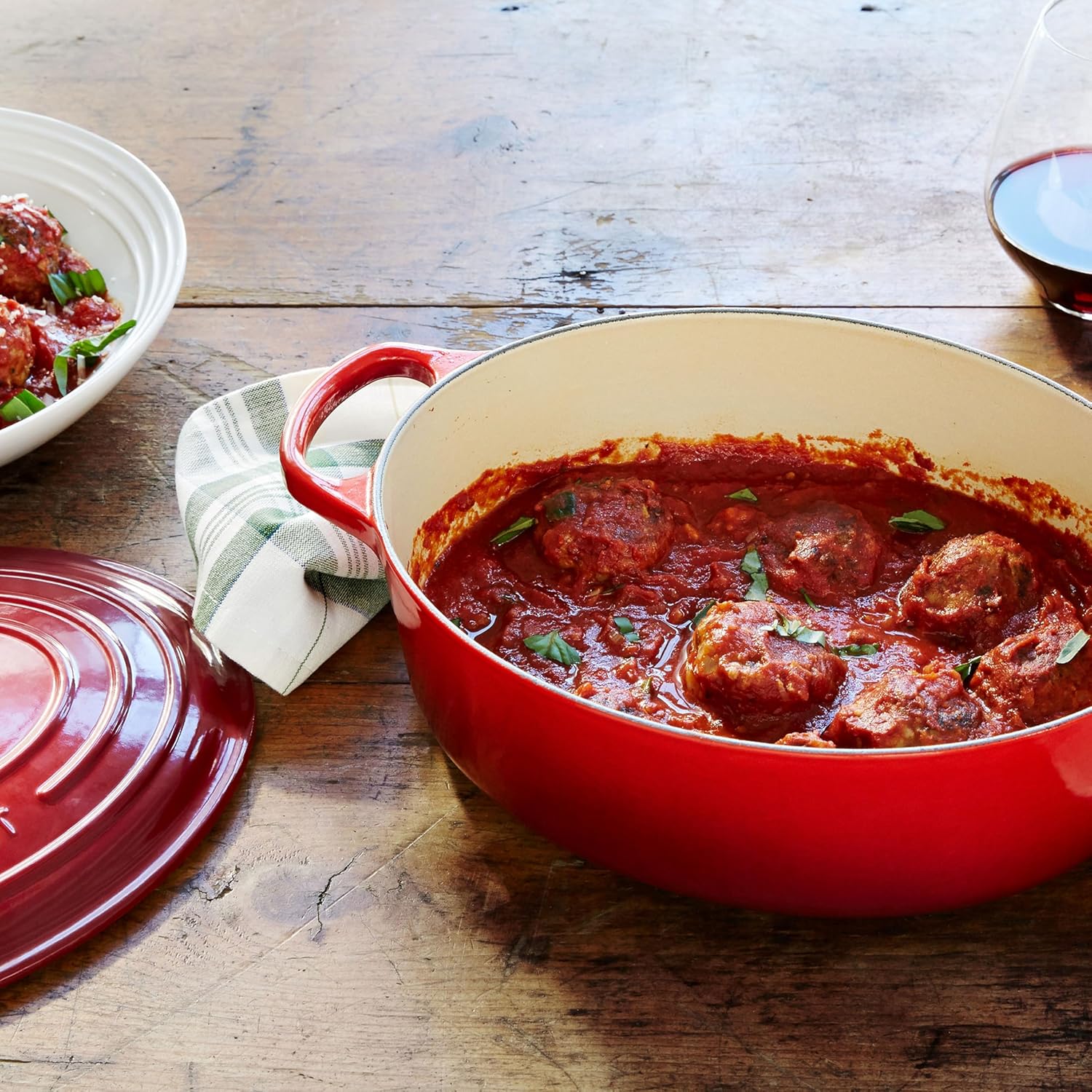 Le Creuset Signature 8-quart Oval Dutch Oven with Copper Knob - Enameled Cast Iron (Cerise) - Image 5