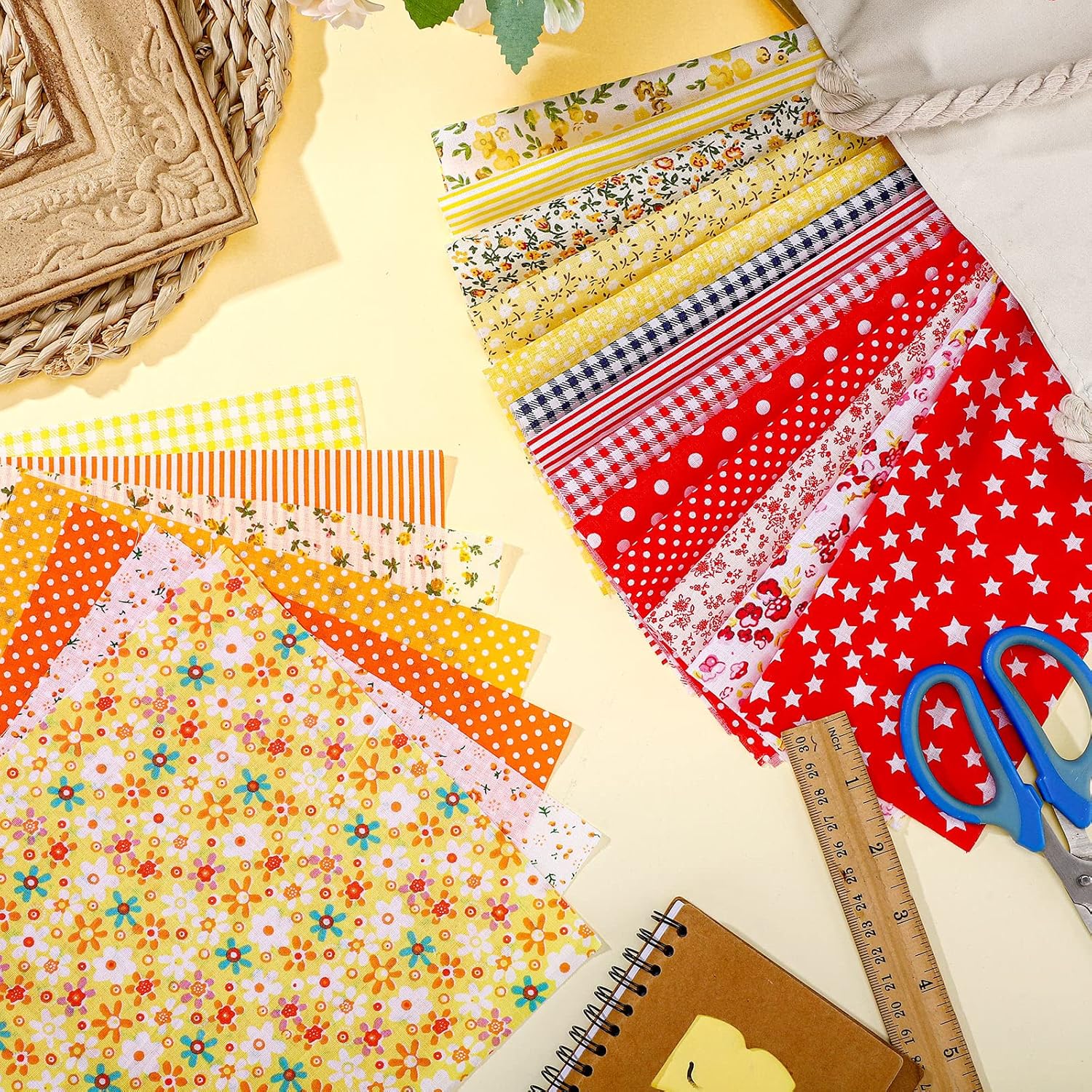 Moukeren 500 Pcs 4 x 4 Inch Cotton Fabric Squares Pre Cut Patchwork Quilting Fabric Bundles Layer Floral Printed Quilt Squares Material for DIY Craft Sewing Clothing Scrapbooking Handmade Accessory