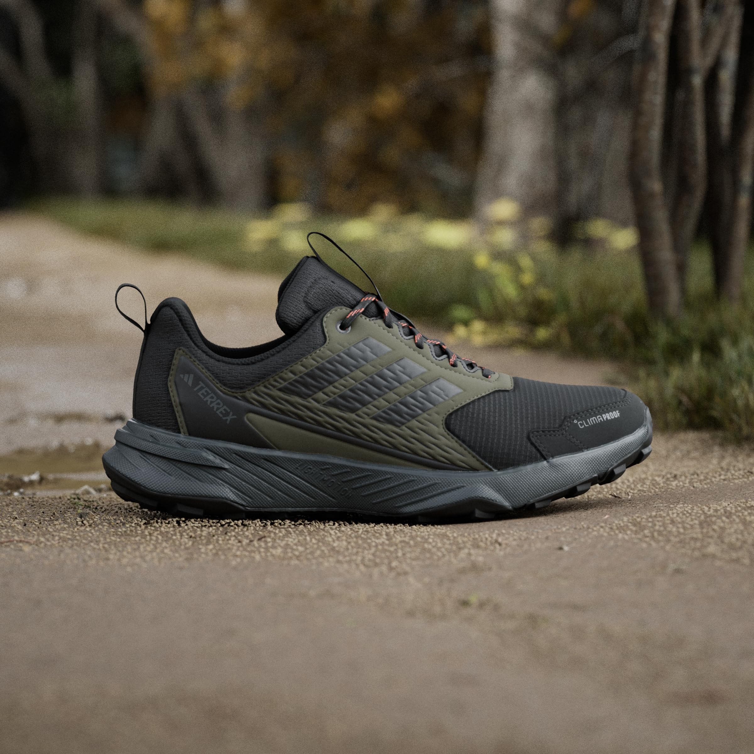 adidas Men's Chaussure de Trail Running Terrex Tracefinder 2 Climaproof