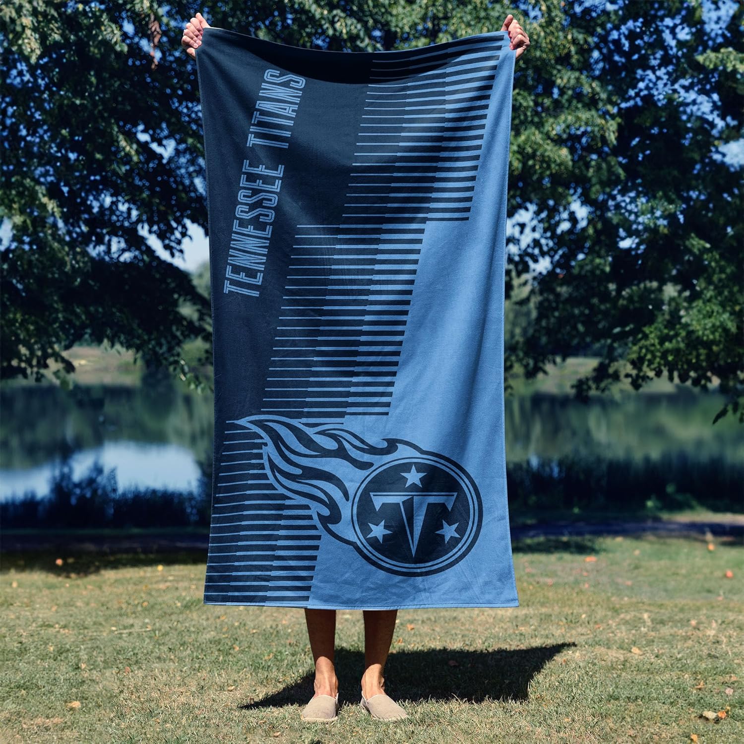 Northwest Tennessee Titans NFL Progression Jacquard Beach Towel 36 x 72 Inches - Image 4