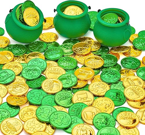 JOYIN Juego de 103 calderos del día de San Patricio con 3 calderos verdes pequeños y 100 monedas de plástico de duende trébol para decoración de
