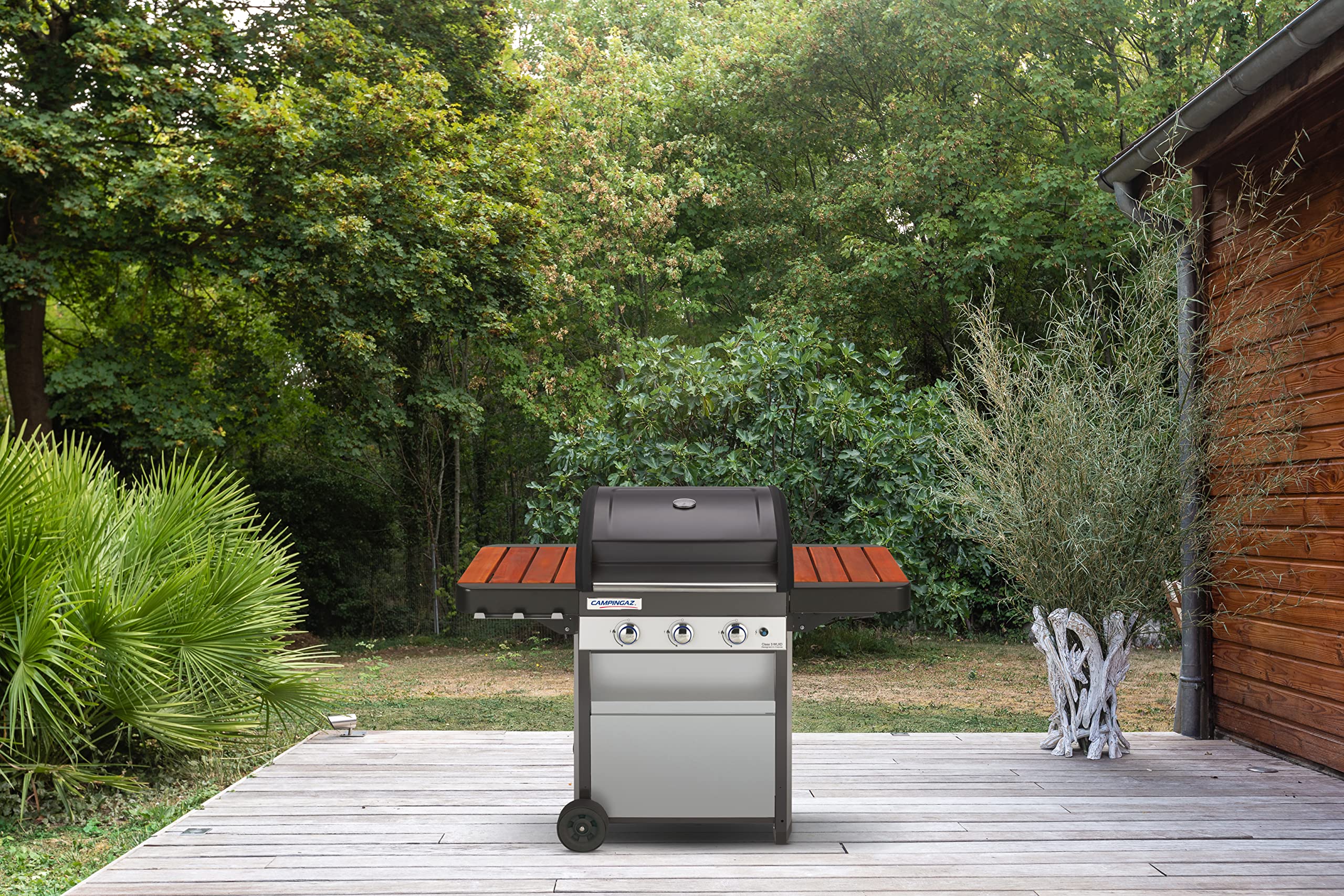 Campingaz Classe 3 WLD Gril à gaz,gril barbecue avec 3 brûleurs en inox et des étagères latérales rabattables en bois,chariot à gril barbecue et thermomète,système de nettoyage InstaClean,9 600 Watts