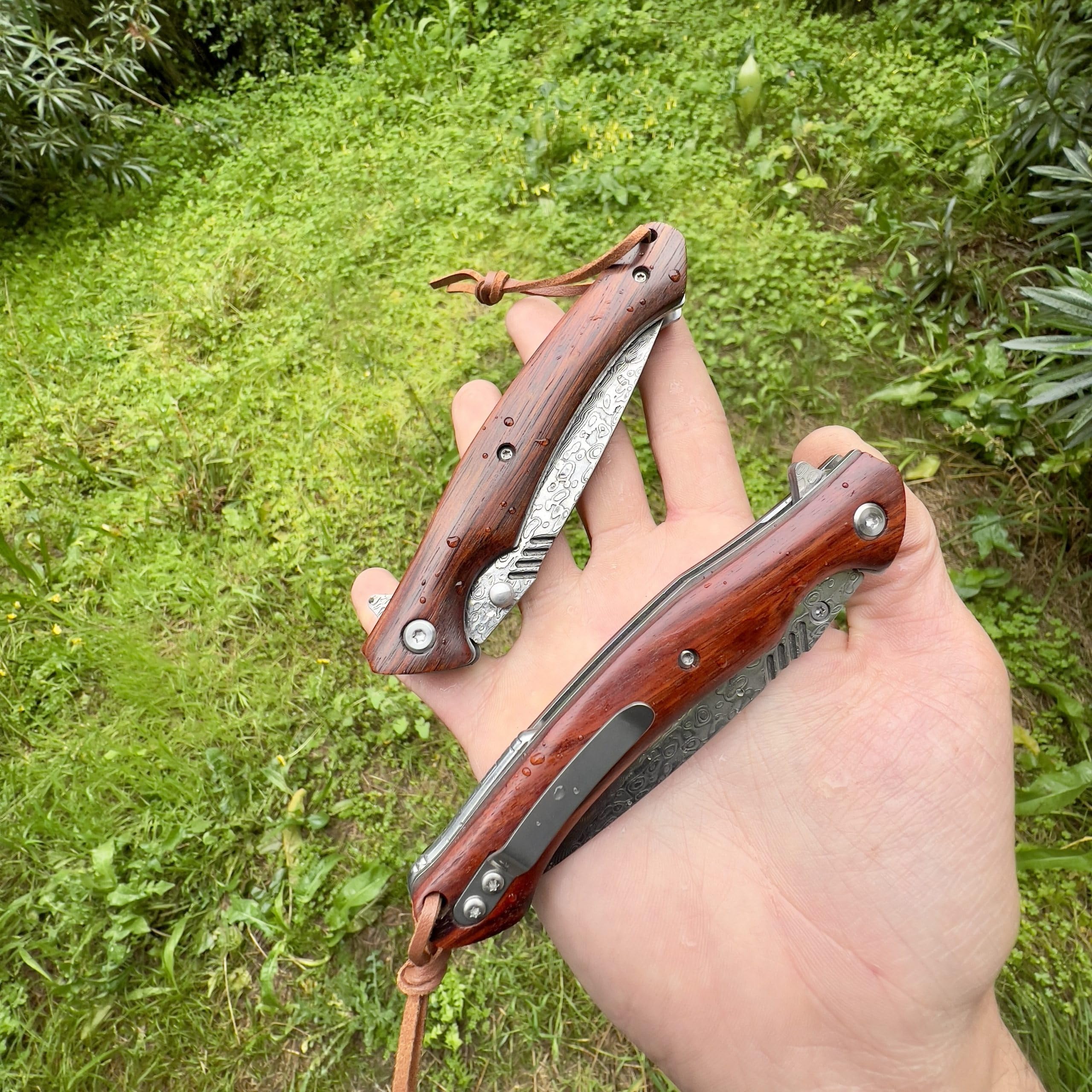 Couteau Pliant Poche Damas Acier 67 Couches VG10 forge linerlock custom camping edc artisanat gentlemen roulement bille bois decoupe lame tranchante collection Cadeau Homme