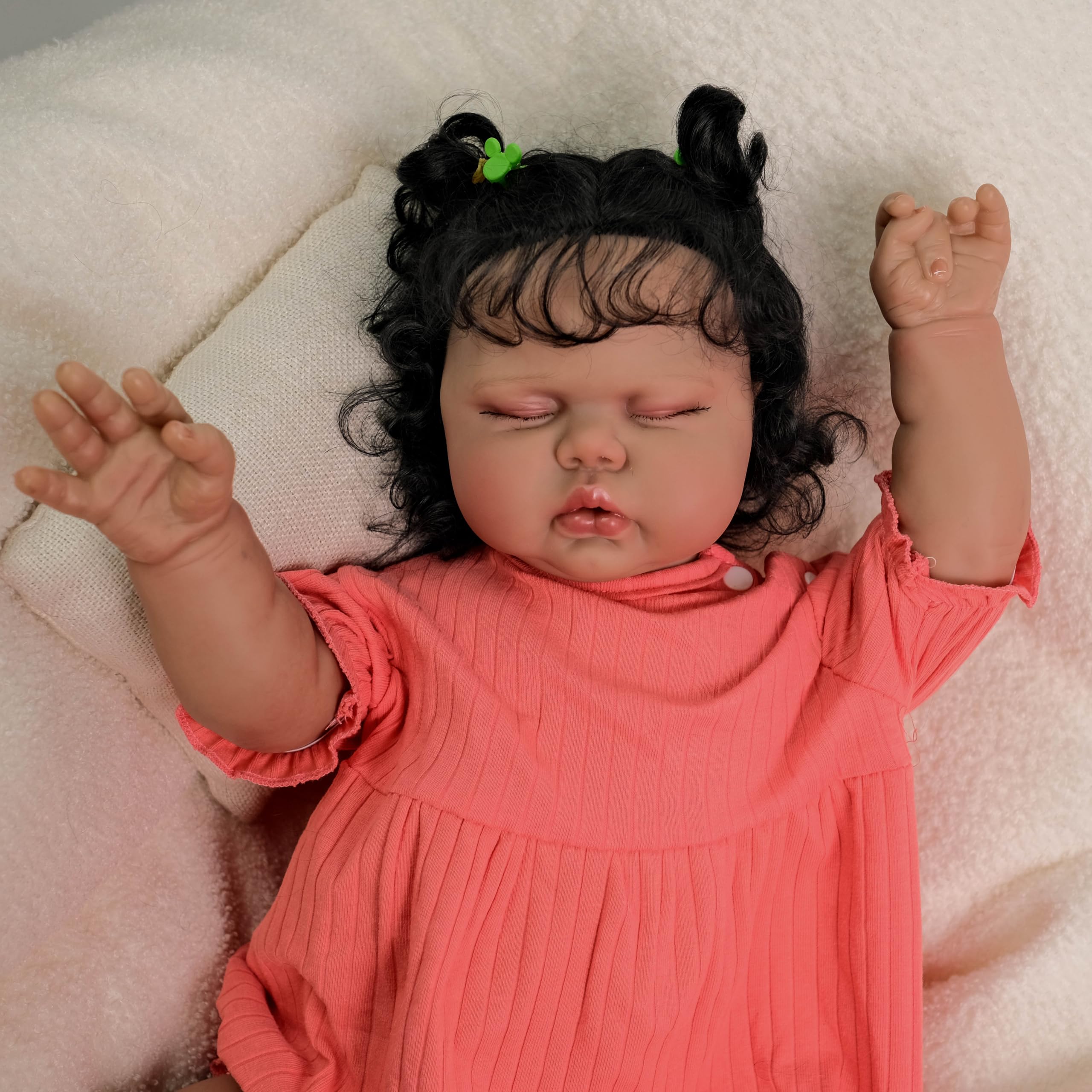 Reborn Babypuppen Schlafendes Mädchen 24 Zoll Afroamerikanisch Realistische Neugeborene Baby Puppen Weicher Körper Lockiges Haar Und Schwarzbrauner Haut Lebensechte Kleinkind Puppe