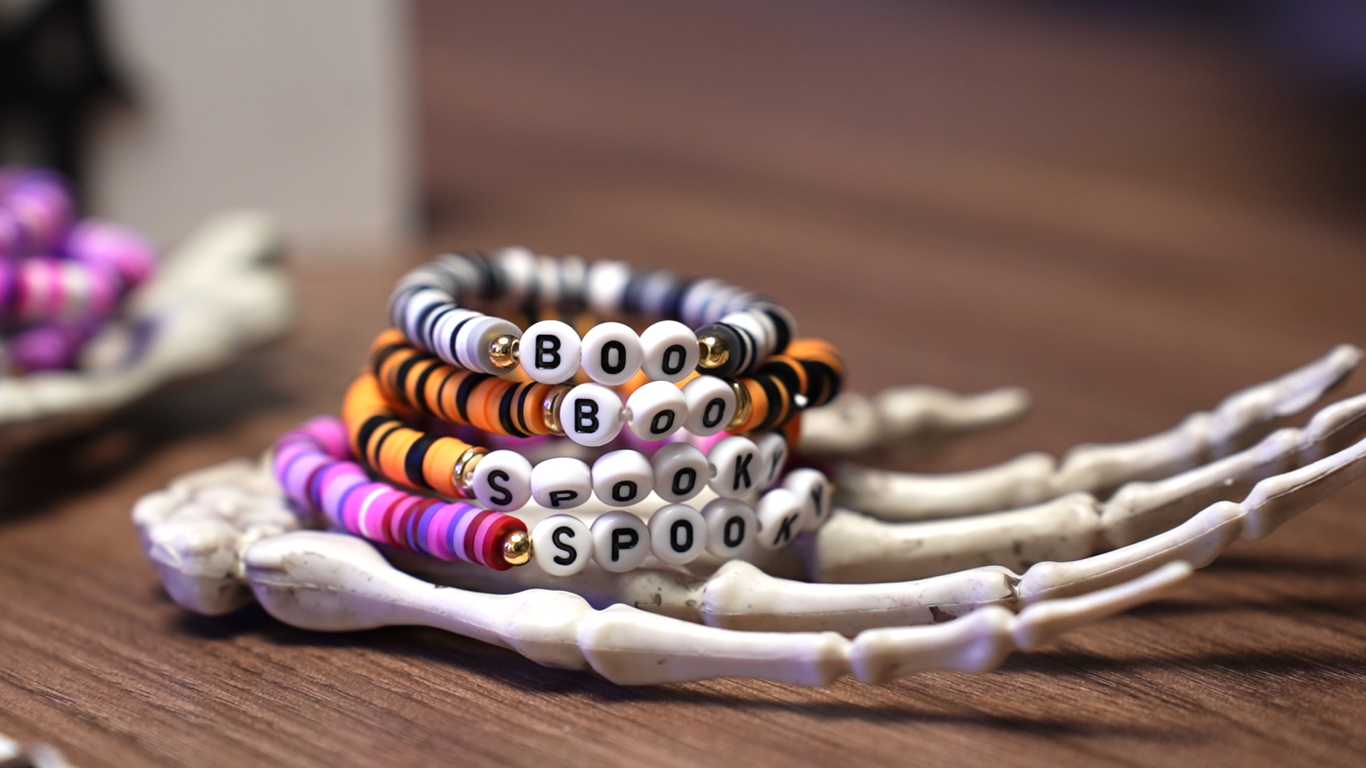 Halloween Stretch Bracelet Ghost Pendant