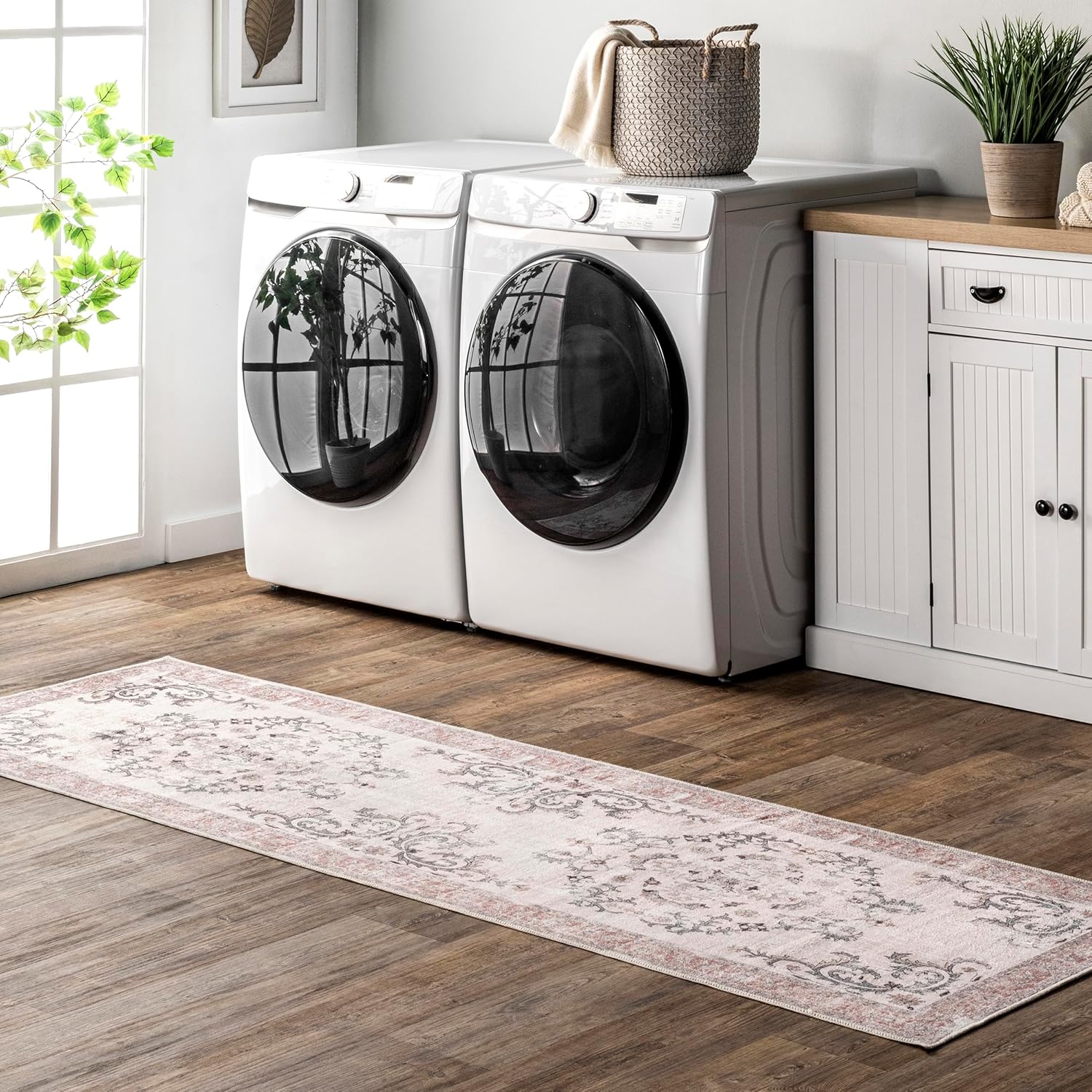 nuLOOM Layna Machine Washable Distressed Vintage Area Rug, 5' x 8', Light Grey, Rectangular, 0.15" Thick