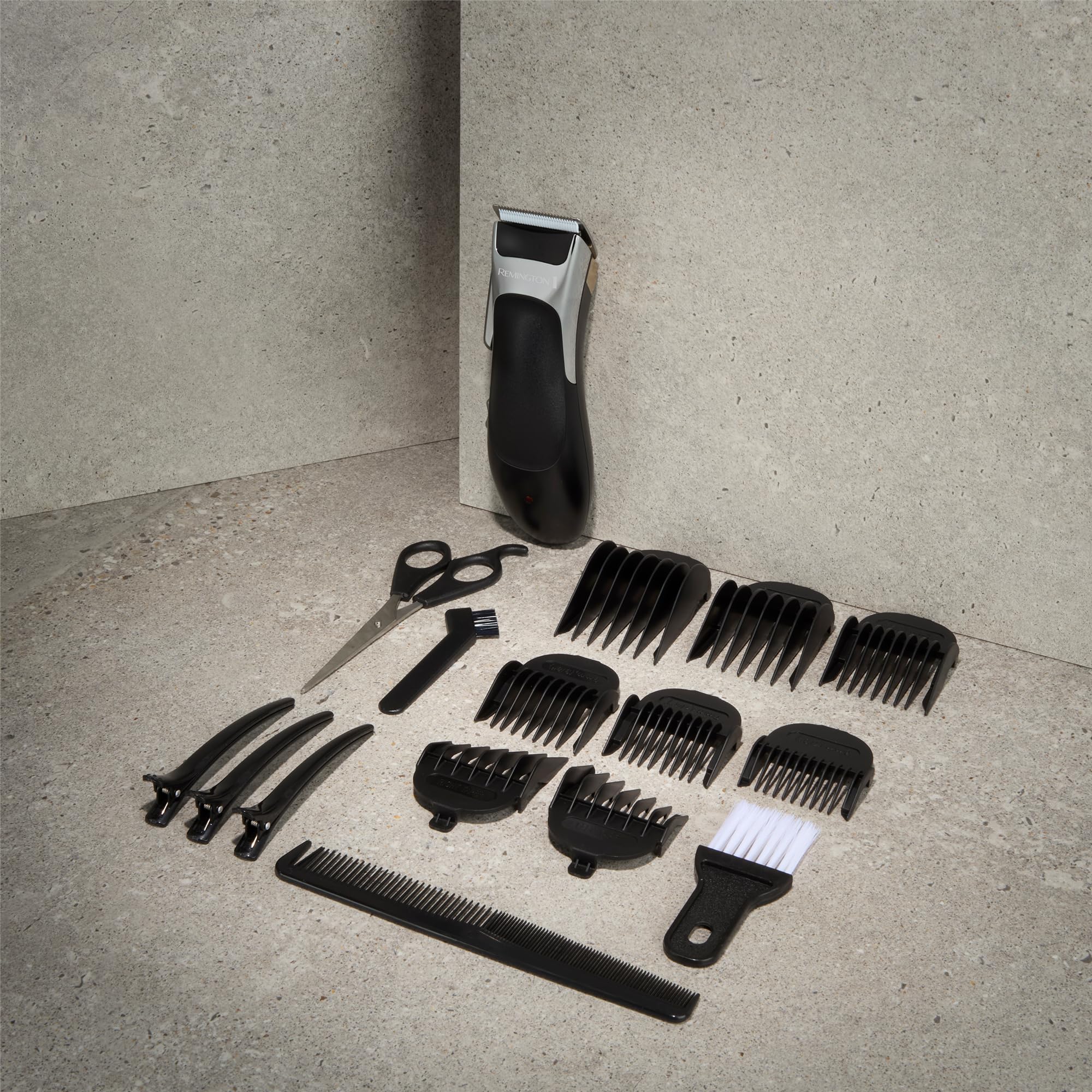 Remington Máquina de Cortar Pelo Stylist, Cortapelos con Cable e Inalámbrico, Cuchillas de Cerámica Avanzada, 8 Peines, 40 min Autonomía, Palanca Selección Longitud, Maletín y 5 Accesorios - HC363C, unisex.
