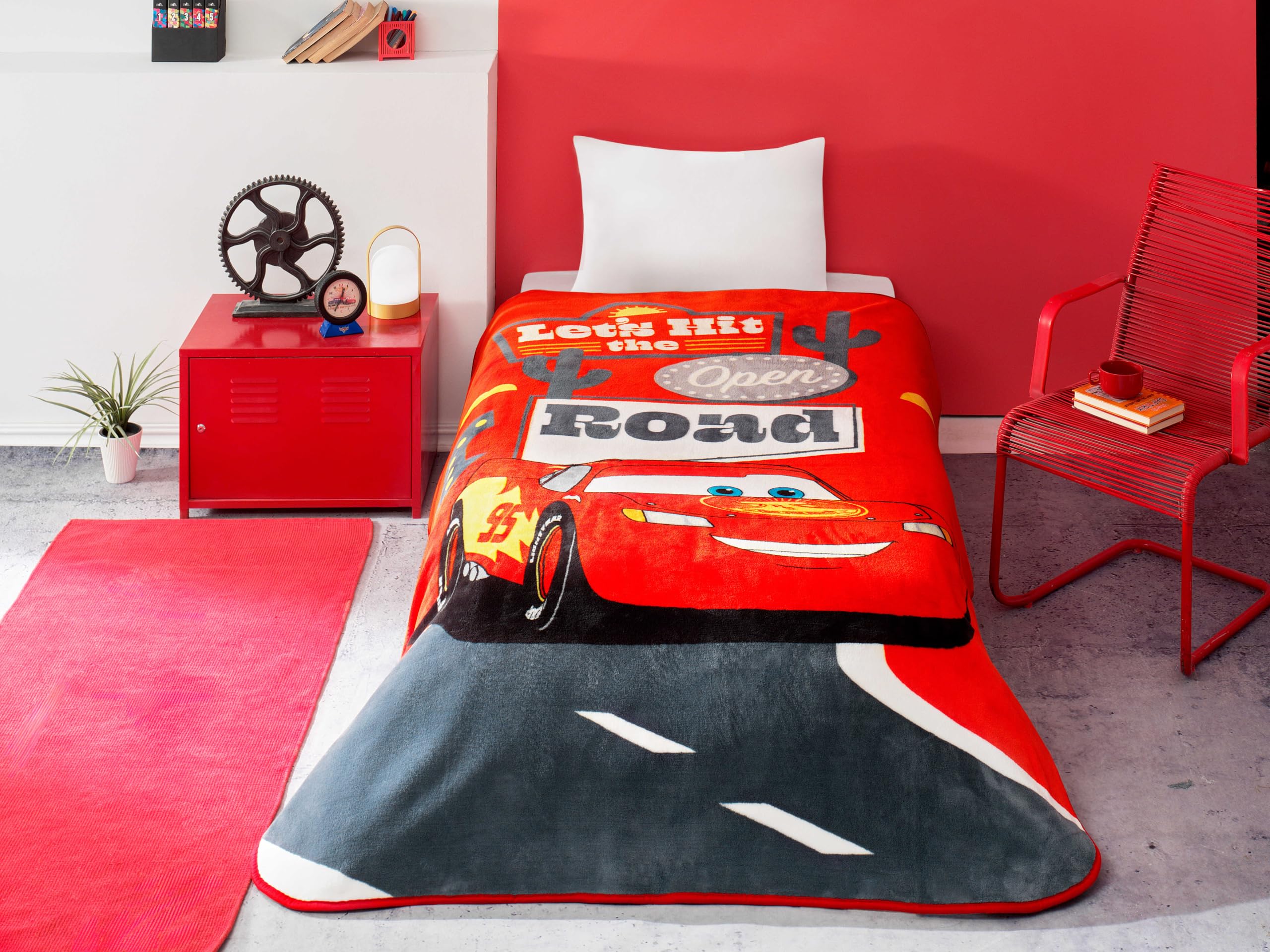 TAÇ Disney Cars Road Çizgi Film Karakteri Pamuk-Polyester Karışım Battaniye, Kırmızı, Beyaz, Siyah, Tek Kişilik