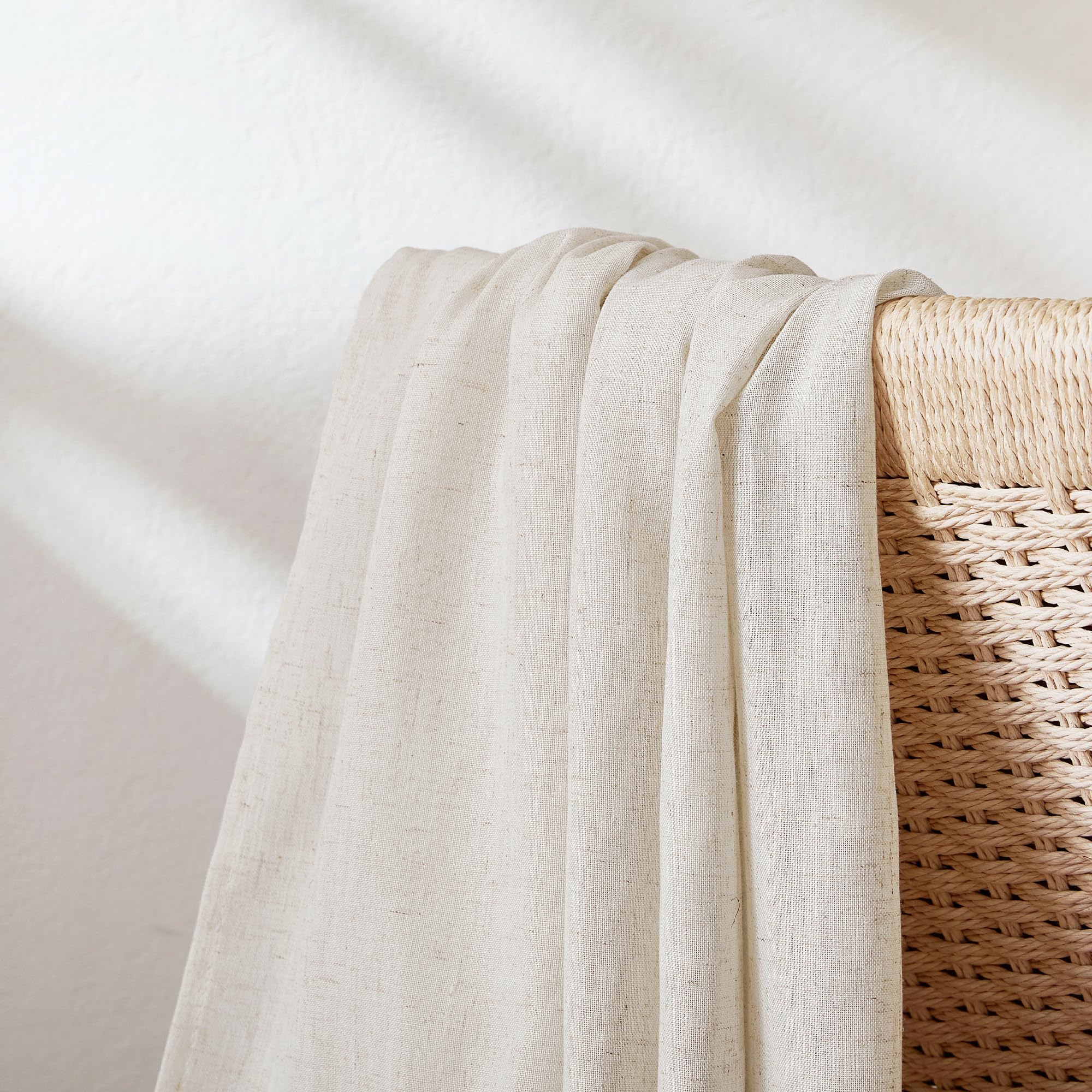 KGORGE Rideau Voilage Lin - Beige Naturel Rideaux Voilages avec Oeillets, Decoration Maison Fenetre Chambre Salon, Panneaux Draperies Intérieurs Largeur 140cm et Hauter 240cm, Lot de 2