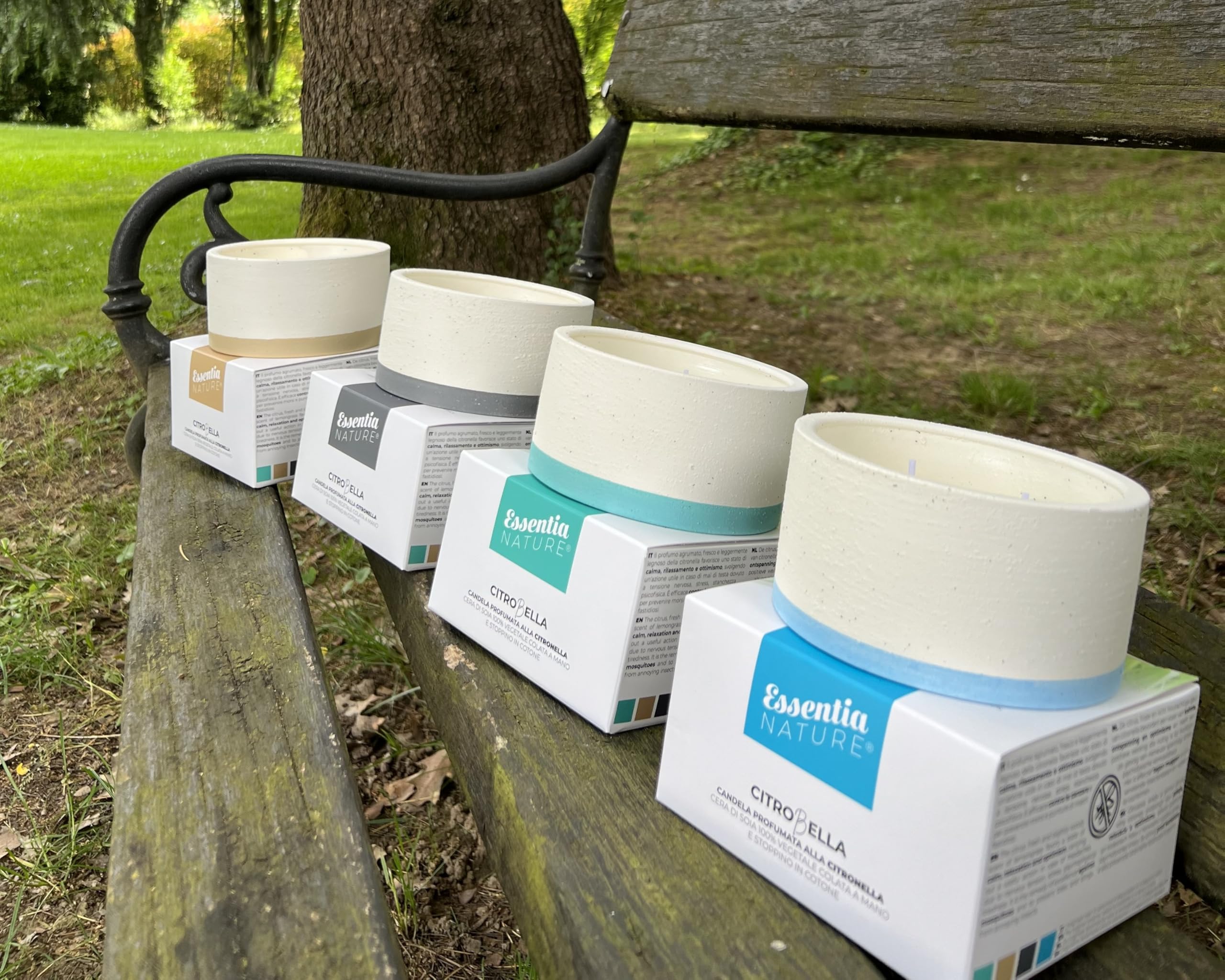 ESSENTIA CitroBella, Candela profumata alla Citronella, Cera di Soia Vegetale, Vaso Ceramica, Olio Essenziale Bio di Citronella di Java, Stoppino Cotone, Antizanzare, Durata 60 h (Antracite, 265 g)