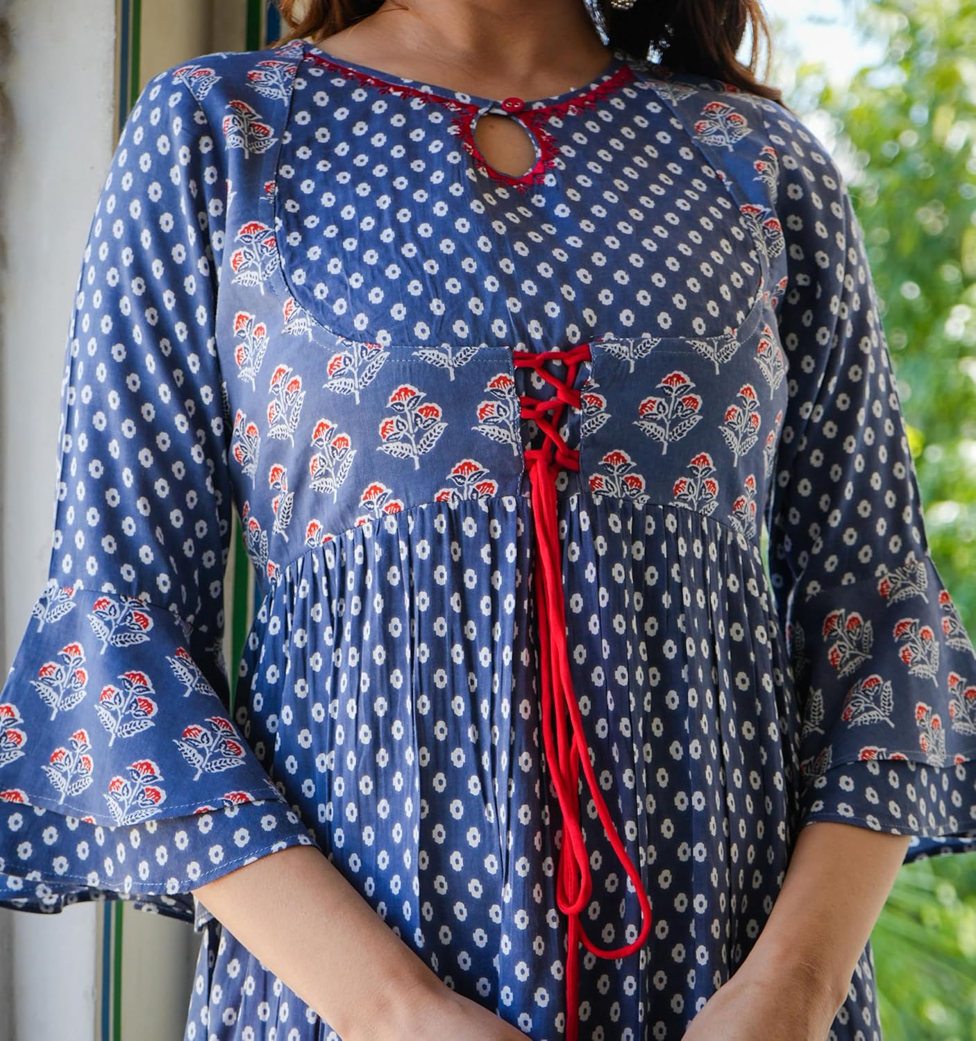 Yash Gallery レディース グレーフローラルプリント アナルカリクルティ