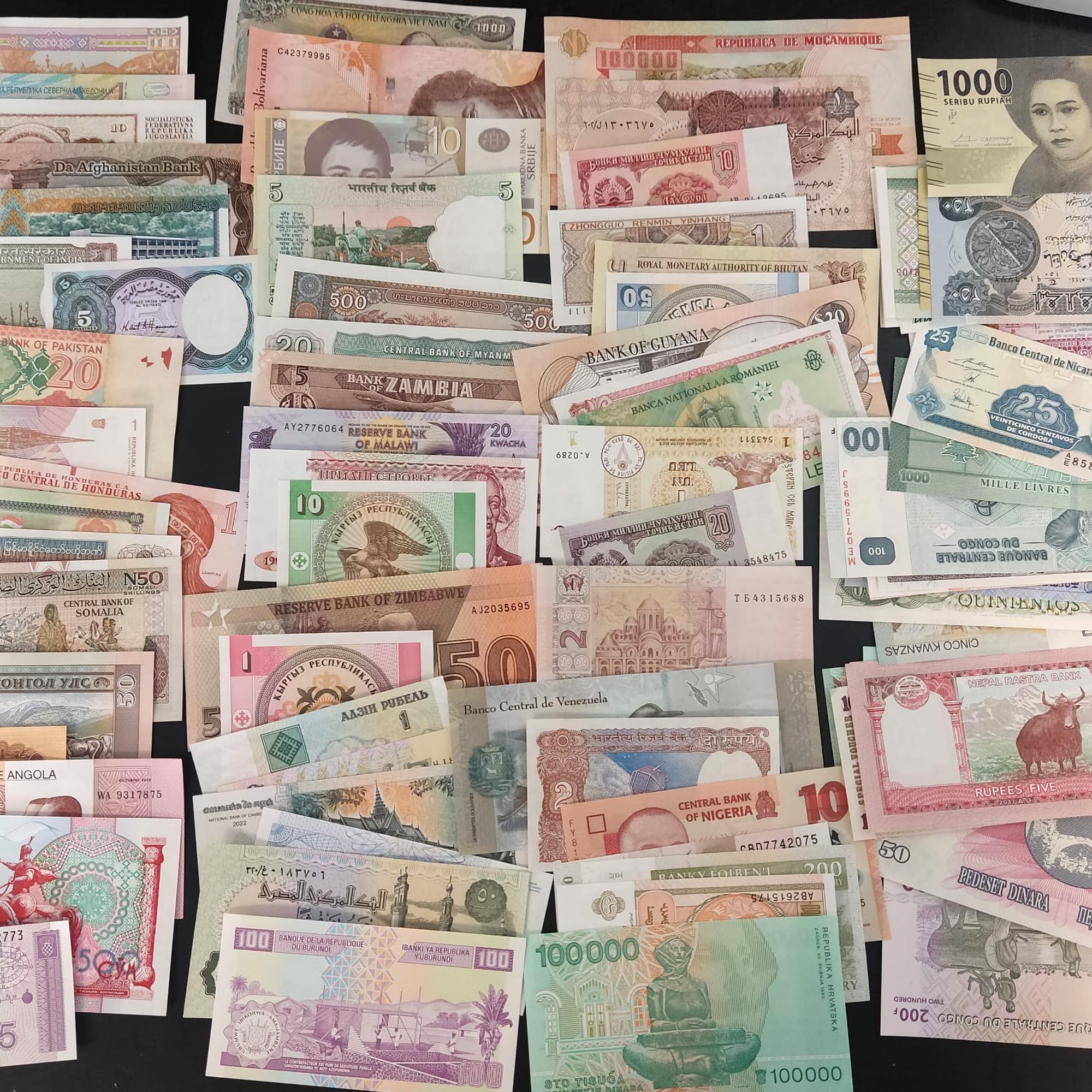 IMPACTO COLECCIONABLES Collection de 100 Billets Authentiques du Monde - Billets Originaux de Divers Pays sans Répétitions - Certificat d’Authenticité - Cadeau pour Collectionneurs