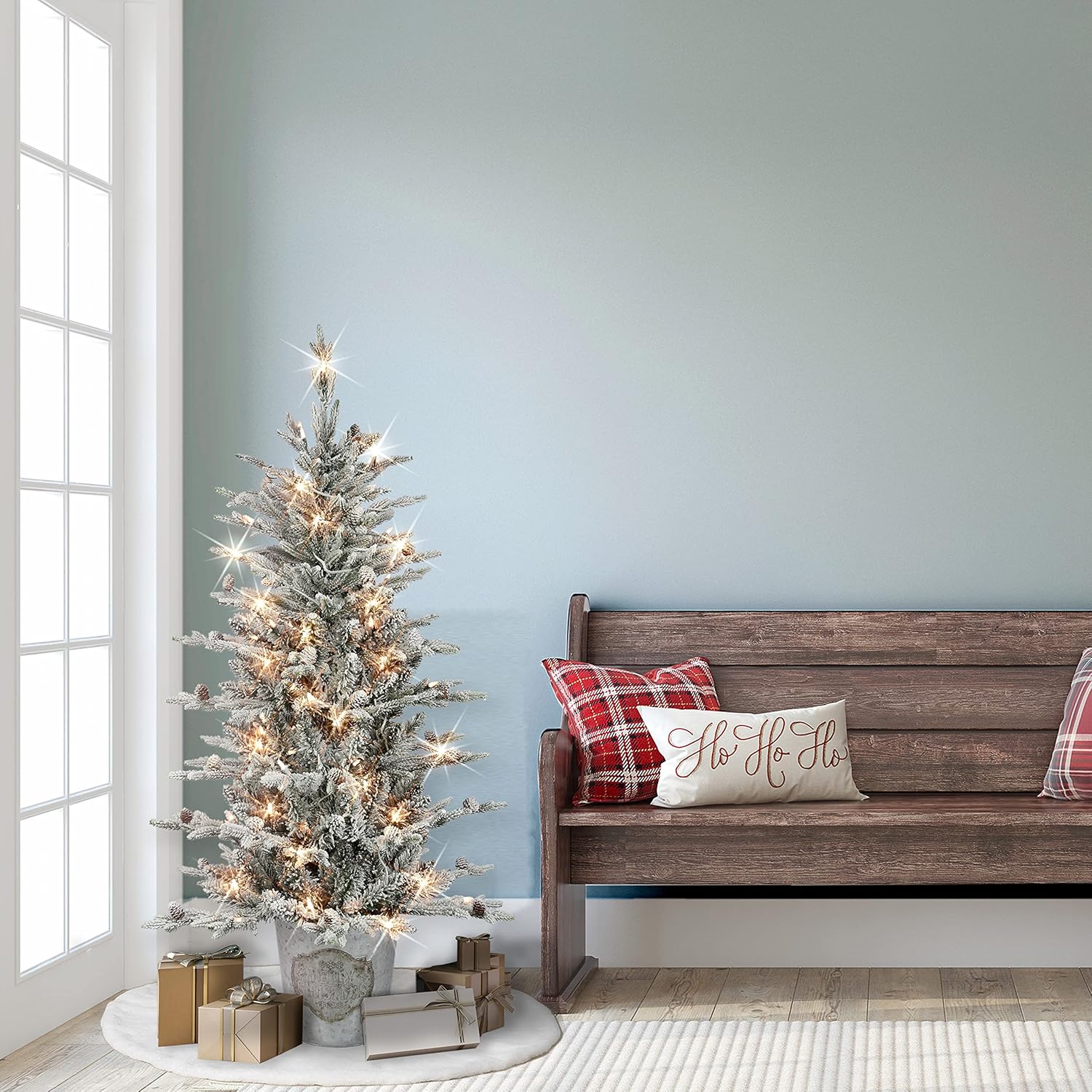 4.5 ft Pre-lit PE/PVC Flocked Tree, 638 Tips, 100 UL Clear Incandescent Lights