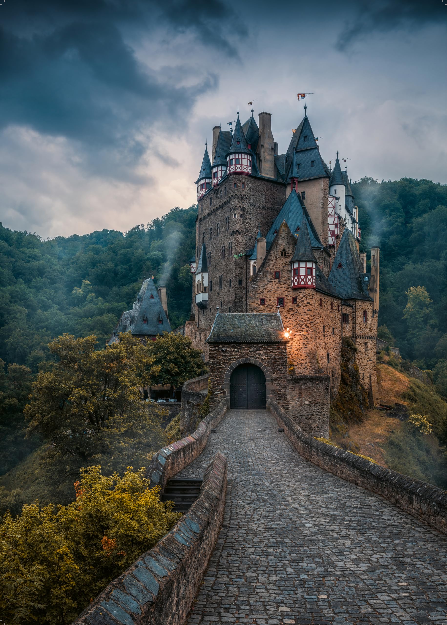 Ravensburger 12000626 - Castle Eltz - 1000 pieces jigsaw puzzle โ Puzzle for adults and kids age 14 years up, โ image 1