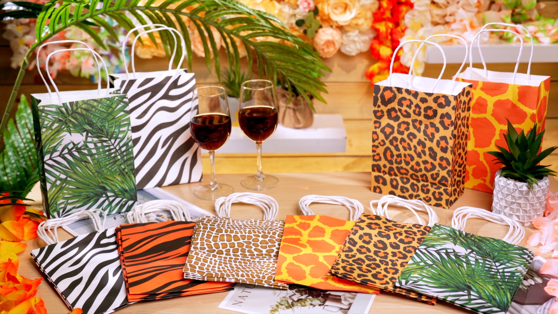 Yhjxly 36 stuks jungle-safari-feestcadeautjes, kinderverjaardag, gastgeschenken, dieren, geschenkzakjes, met klaparmband, sleutelhanger, voor kinderverjaardag, jongens, jungle-feest