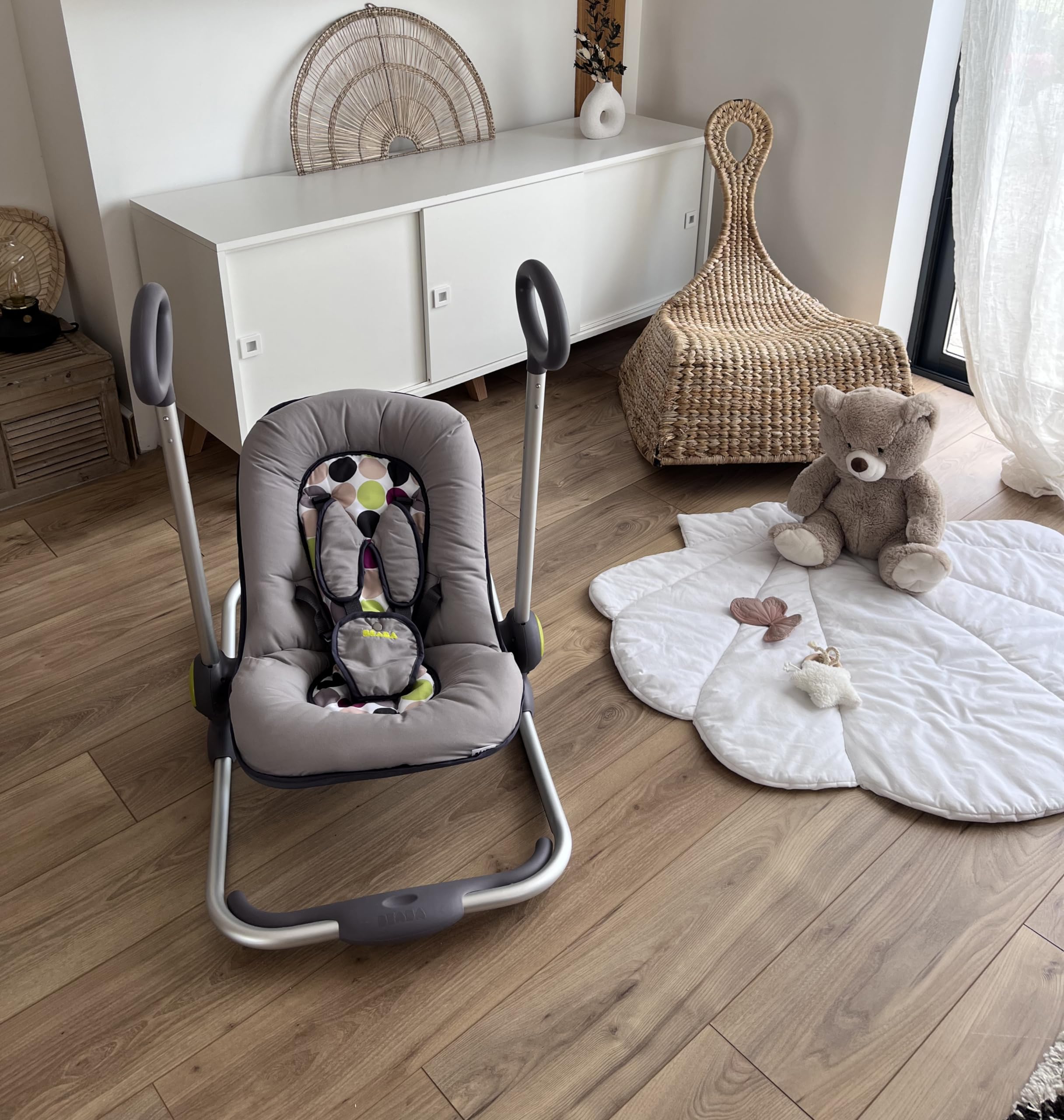 BÉABA Hamaca Bébé Up & Down I, Ajustable con una Simple Presión, 4 Alturas, 3 Inclinaciones, para Bebés y Niños, Reductor de Bebé, Ultracómoda, Balancín, Negro
