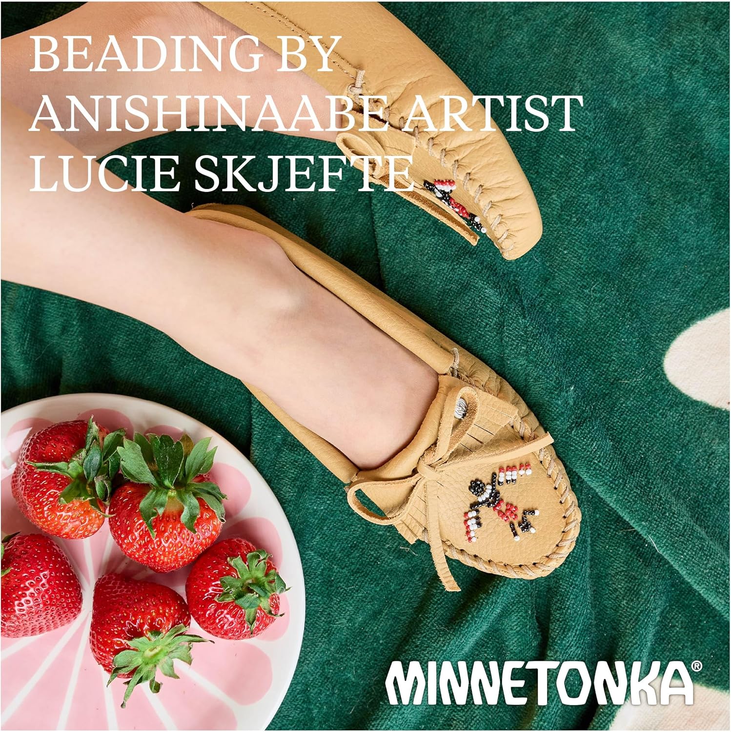 Minnetonka Women's Thunderbird Animikii Soft Leather Sole Beaded Moccasins - Image 4