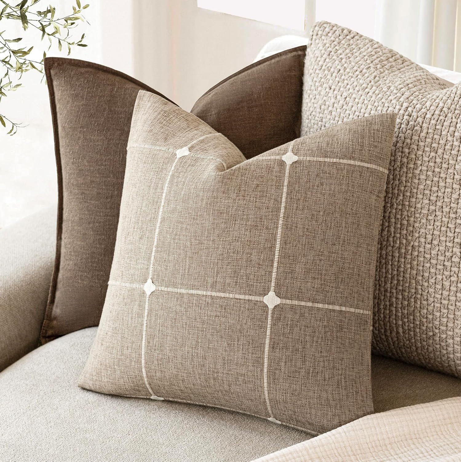 Foindtower Pack of 2 Decorative Faux Linen Jacquard Check Throw Pillow Covers Farmhouse Cushion Cover with Grid Textured Accent Pillowcase for Couch Sofa Living Room Home Decor,22×22 Inch,Oatmeal