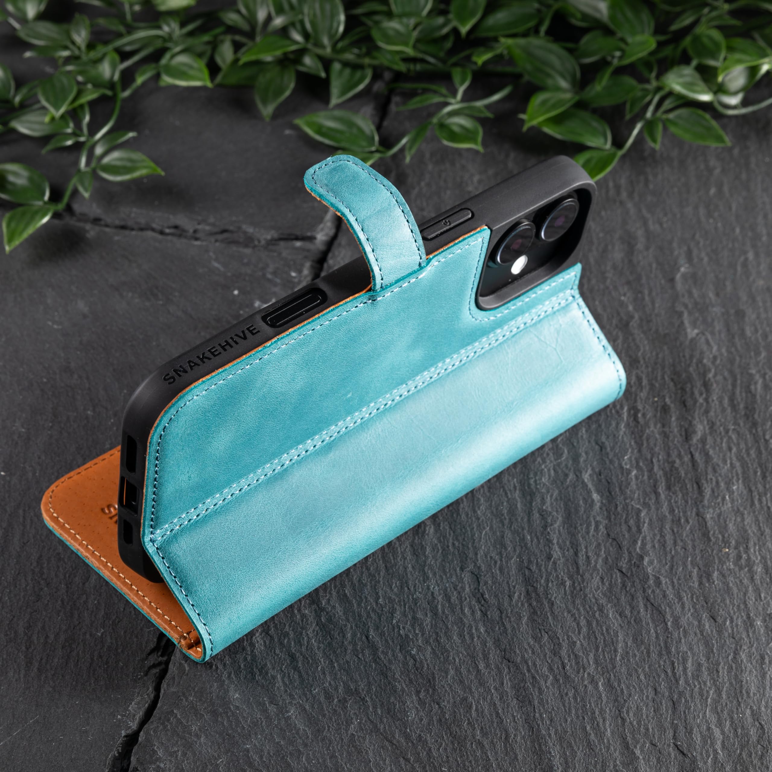 Snakehive Custodia in Vera Pelle per iPhone 16 Plus