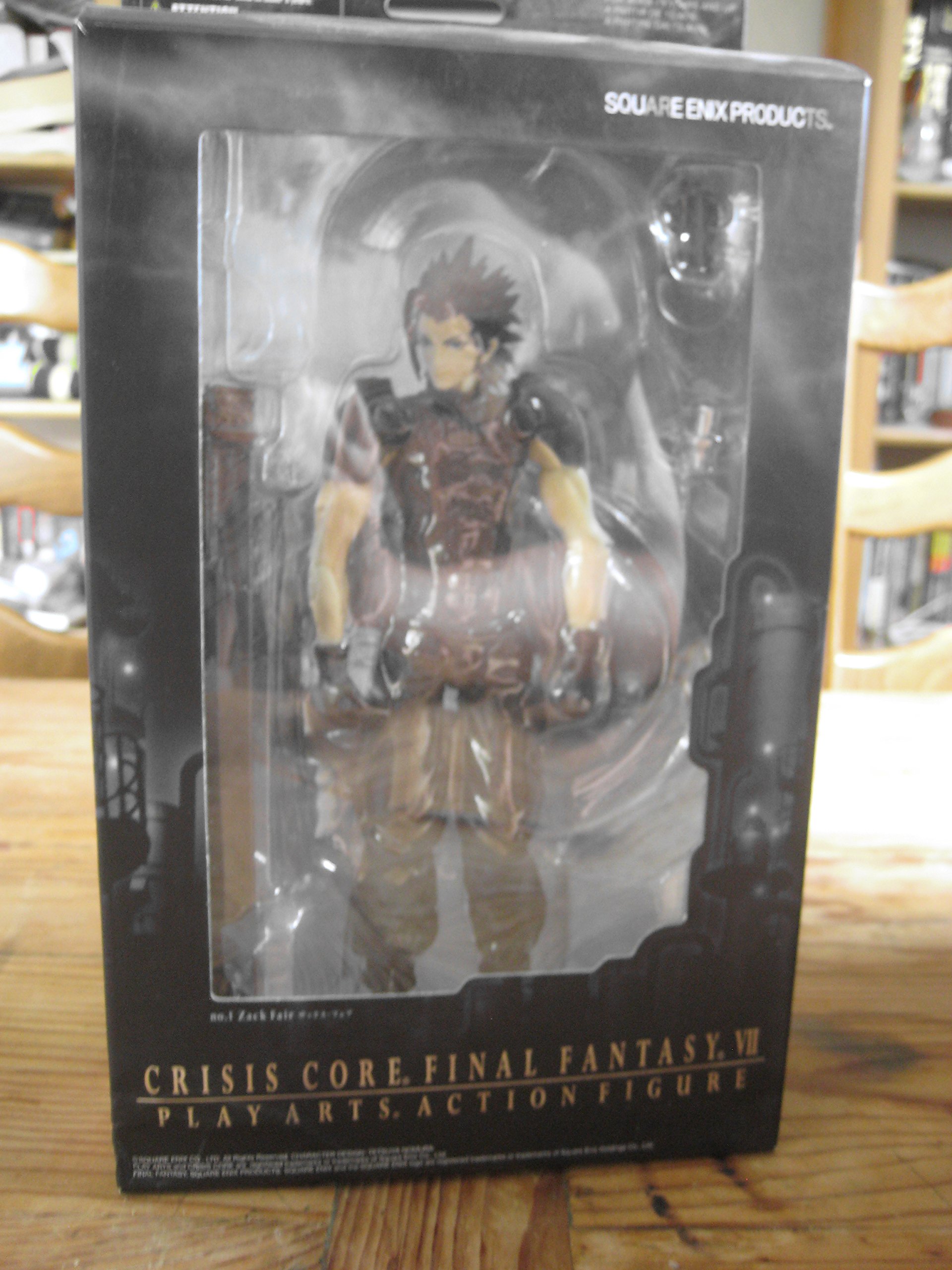 Crisis Core Final Fantasy VII フィギュアセット Amazon.com: Final 