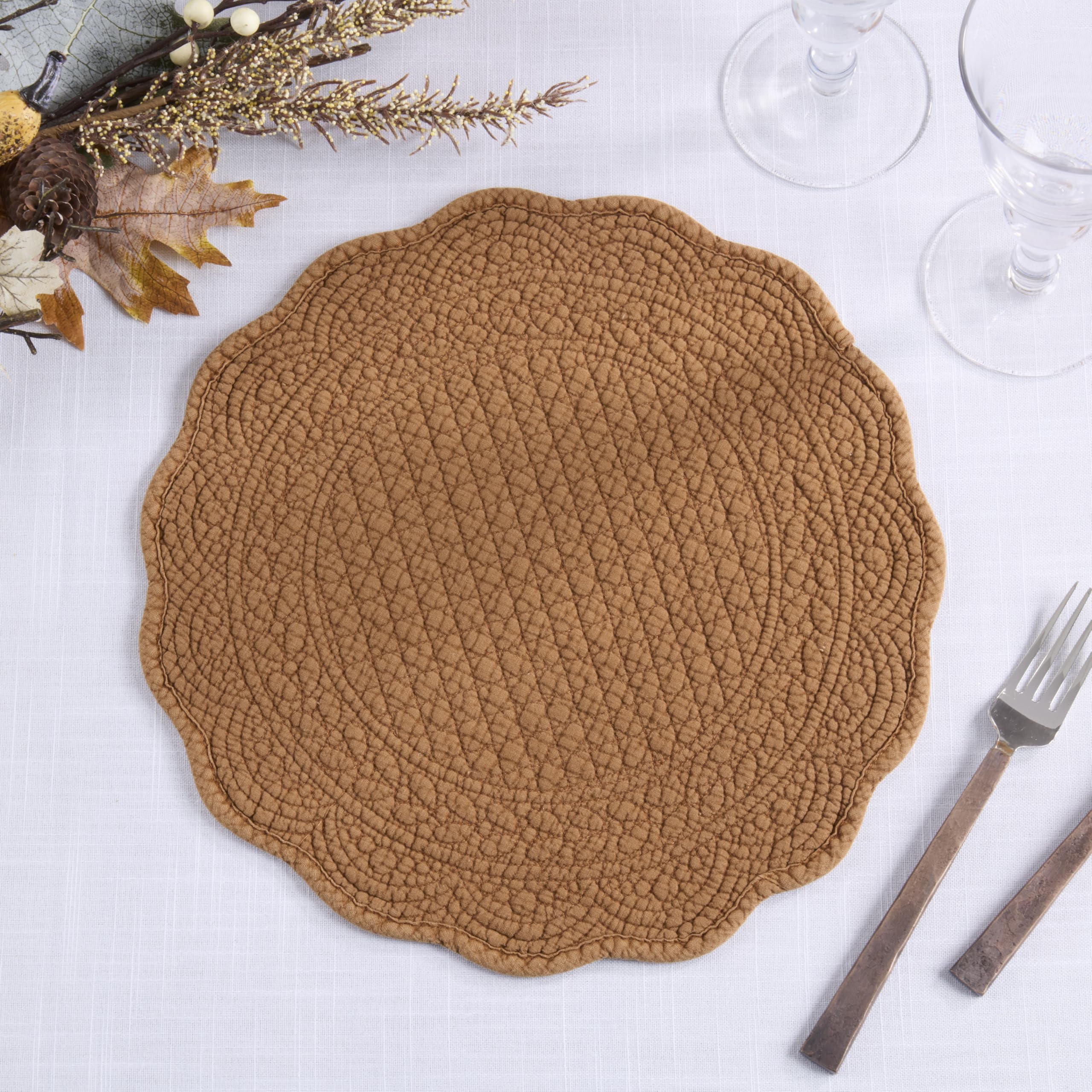 SARO Lifestyle Lot de 4 Sets de Table matelassés en Coton – Sets de Table de Style Cottage pour Salle à Manger Quotidienne, Tables superposées et Divertissement décontracté, 33 cm, Terre Cuite