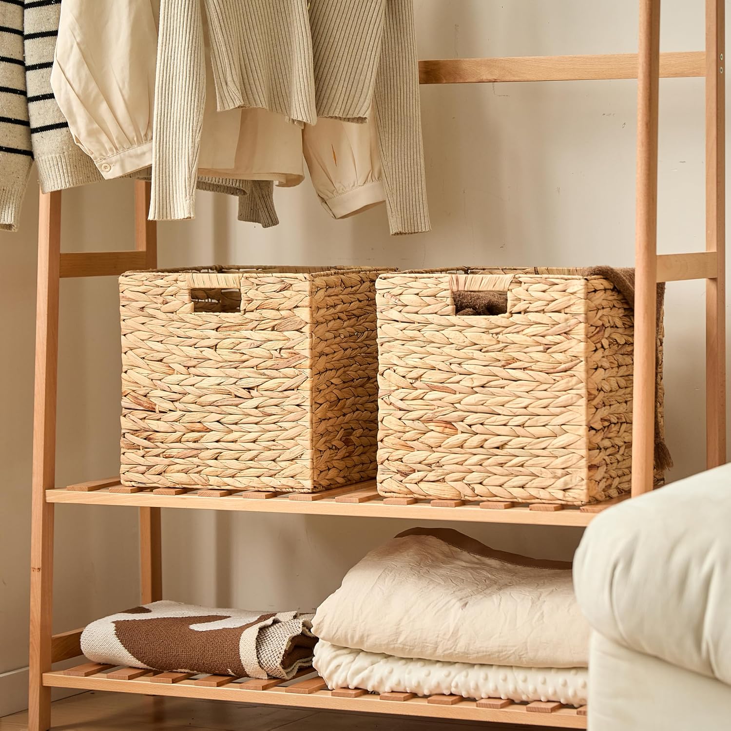 13x13x13 Wicker Storage Basket Set of 4, Water Hyacinth Woven Basket with Handles, Wicker Cube Storage Bins for Shelves, Foldable Square Storage Cubes for Living Room Bedroom Organizing, Natural