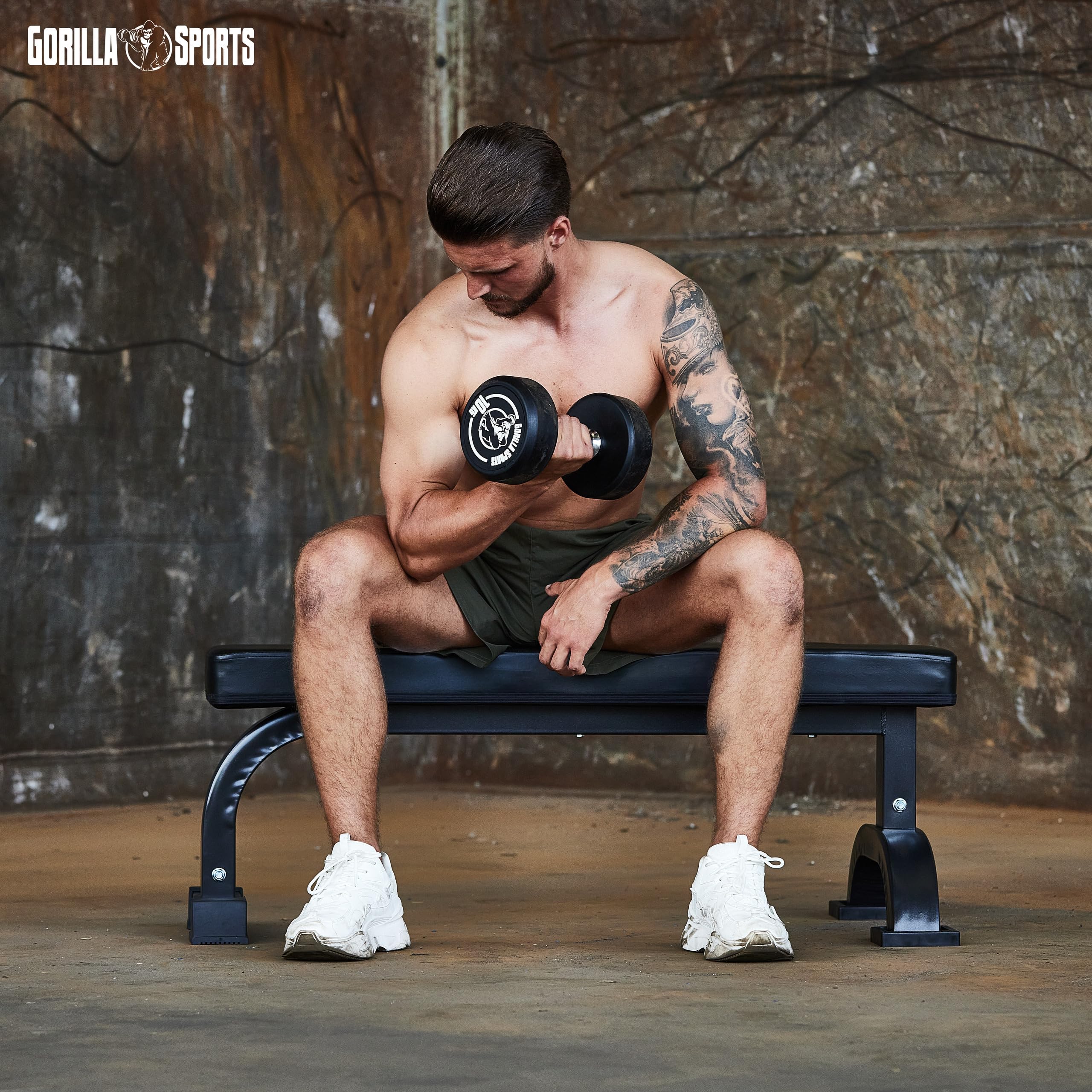 GORILLA SPORTS® Panca Piatta - Max 400 kg, Imbottita, Pelle Finta, Piedini in Gomma, 112 x 57,5 x 43 cm, Nero - Panca Piana per Palestra, Allenamento, Sollevamento Pesi, Fitness, Addominali
