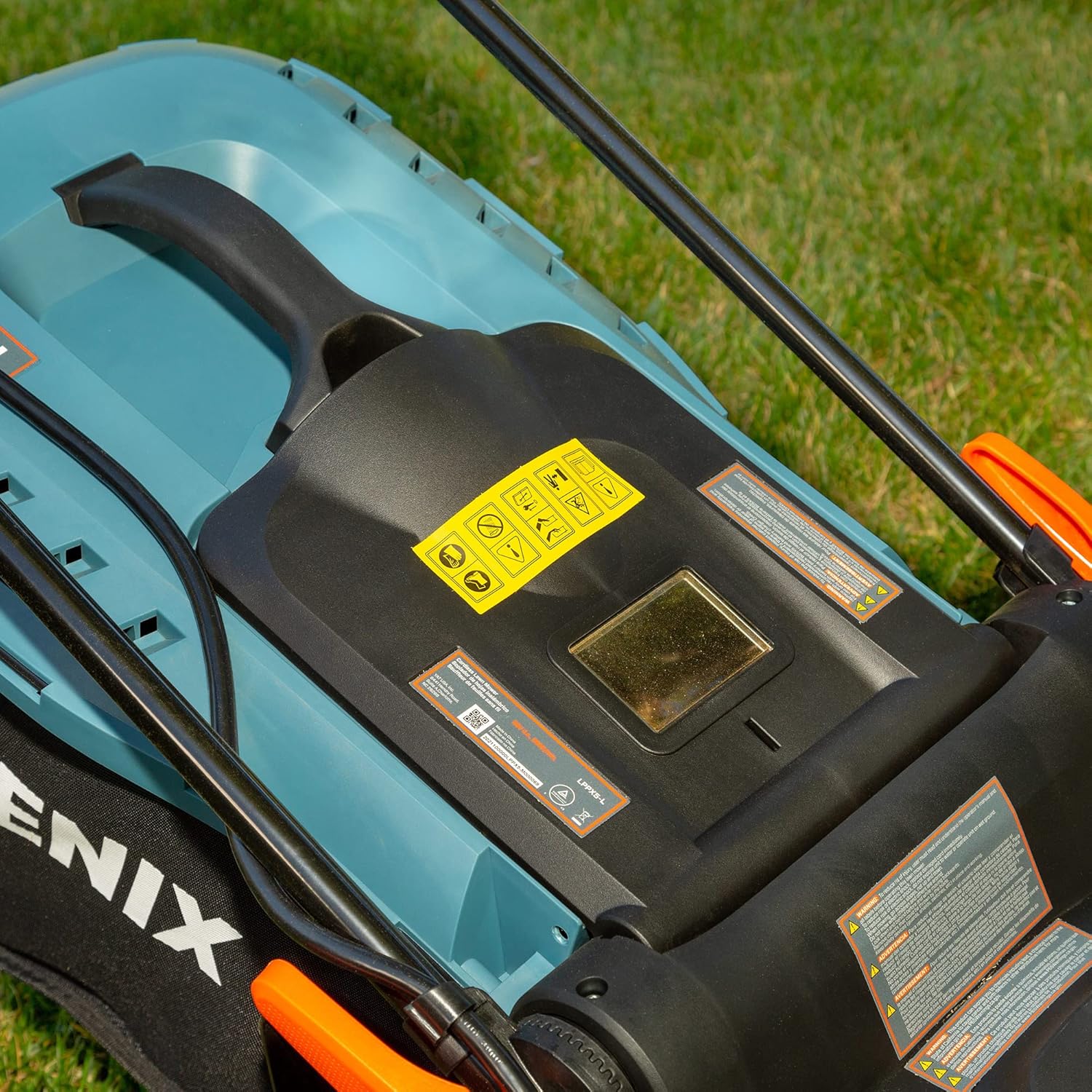 Close-up of the 6-position height adjustment lever on the SENIX X5 Lawn Mower.