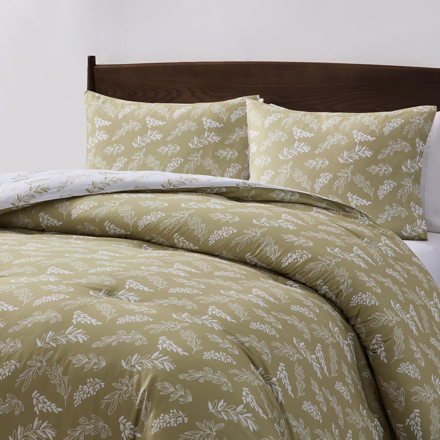 Nestl Queen Comforter Set - Olive Green Bed in a Bag Queen Size, 3 Pieces Reversible Bed Set, Soft Floral Bedding Set, All Season Botanical Comforters with Pillow Shams