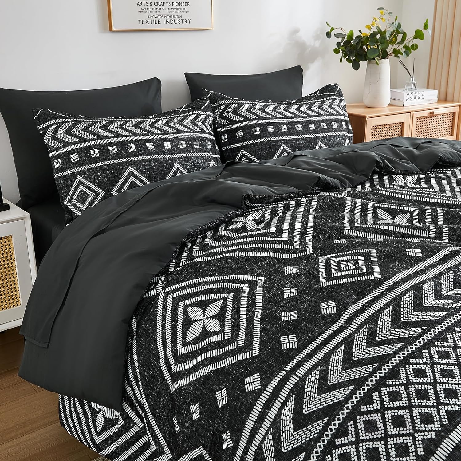 Yiran Black Comforter Set Full Size, Boho Aztec Comforter Bedding Set, 7 Piece Bohemian Summer Bed in a Bag, Soft Microfiber Striped Complete Bedding Set with Sheets for All Season - Image 4
