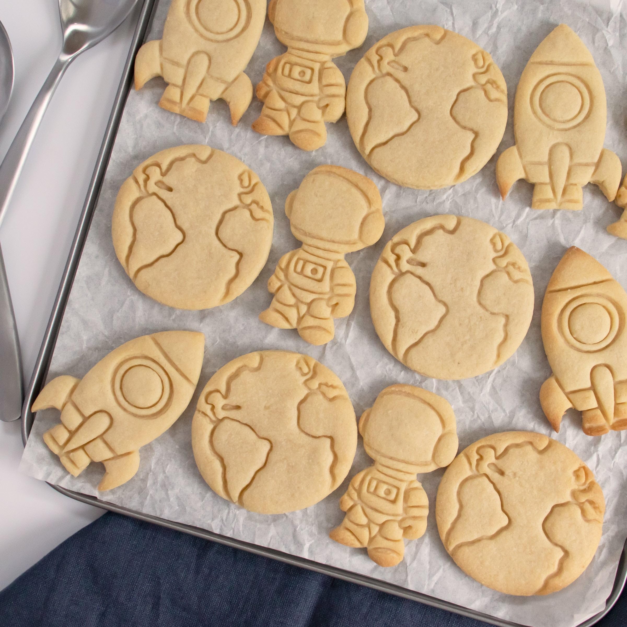 3er Set Weltall Ausstechformen (Formen: Astronaut, Rakete und Erde), 3 Teile, Bakerlogy