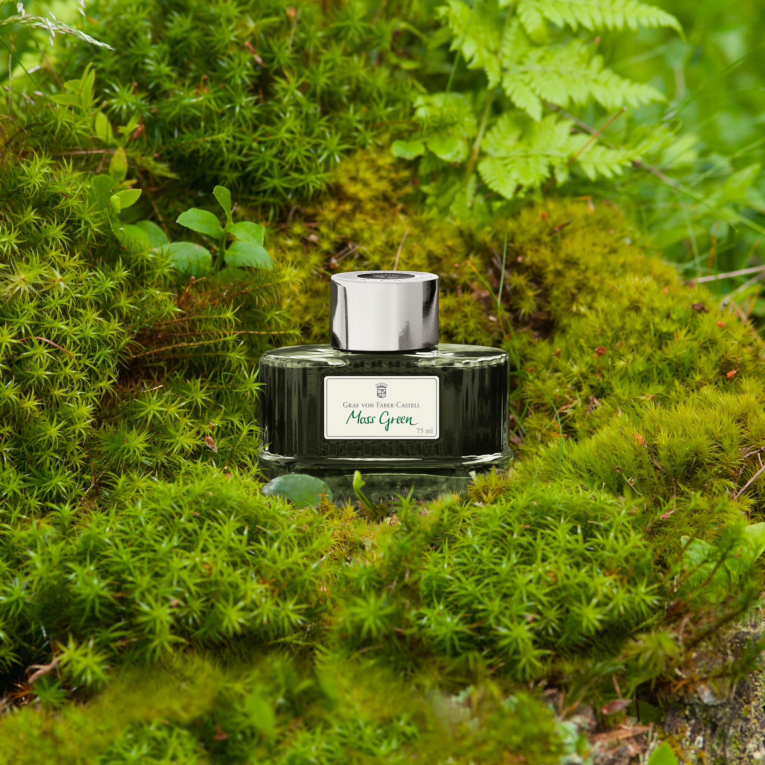 Graf von Faber-Castell 141004 - Barattolo di inchiostro verde muschio, 75 ml, inchiostro indelebile in un elegante calamaio