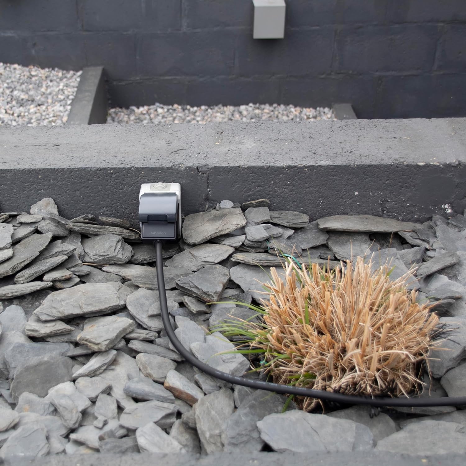 Front view of CHACON Mini Waterproof Remote Control Socket