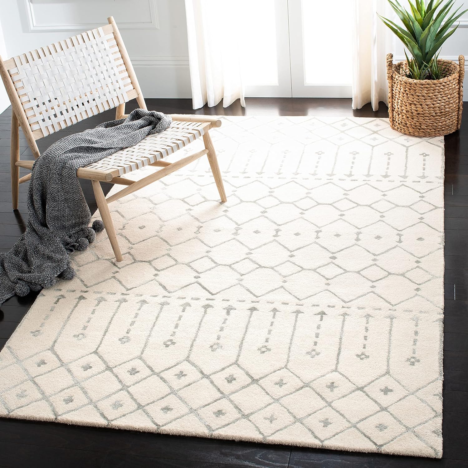 Ivory and Grey 3' x 5' Hand Tufted Wool Area Rug