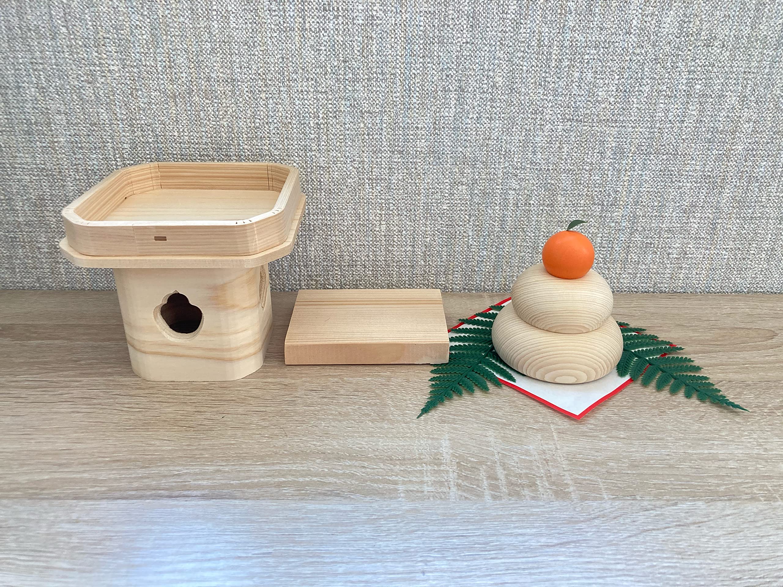 Amazon.co.jp: 国産木製鏡餅 三宝セット : おもちゃ