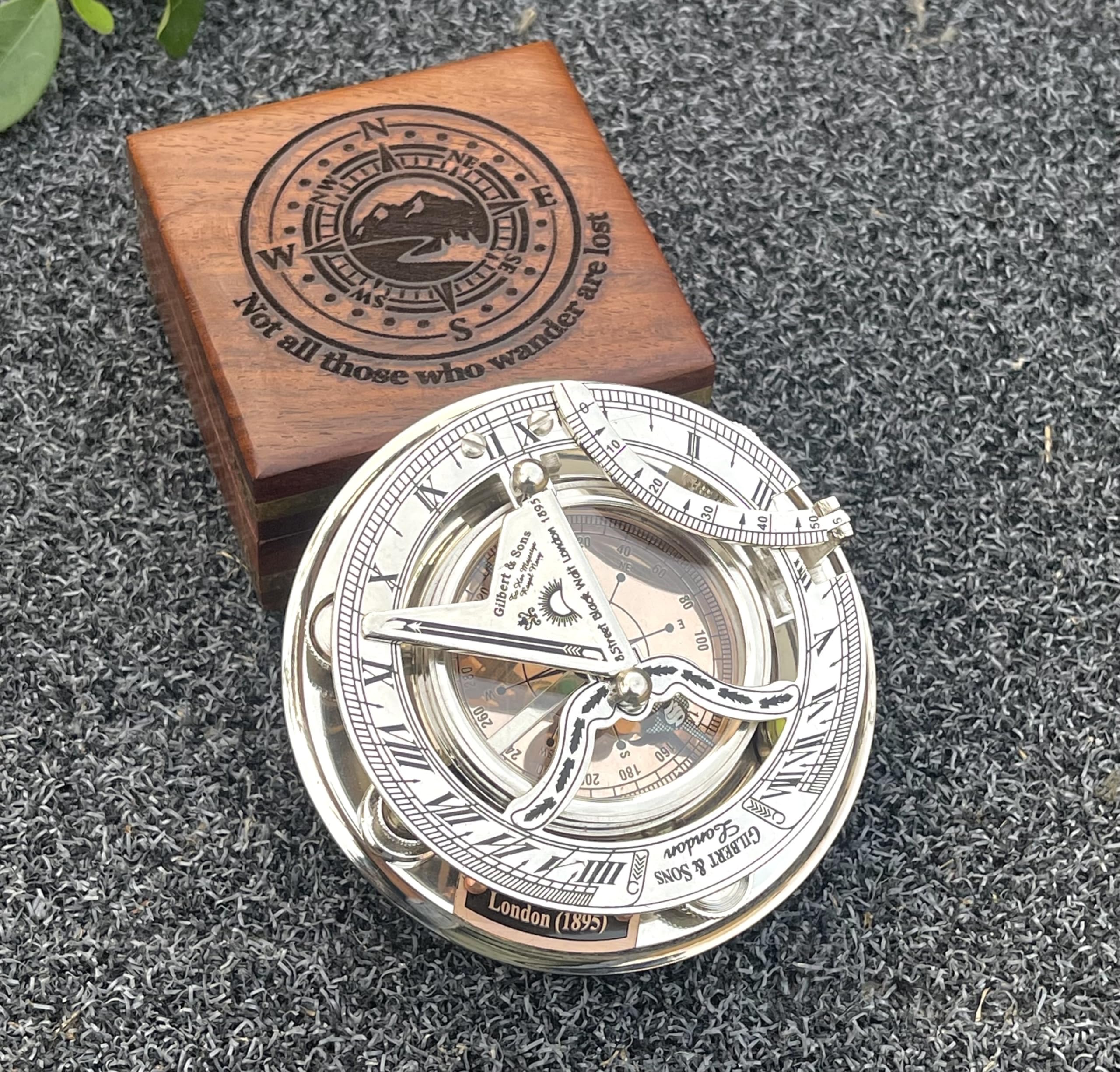 Bussola con meridiana in ottone, regalo personalizzato per uomo, bellissimo orologio con meridiana fatta a mano, orologio solare inciso per lui, decorazione antica (WOANIN)