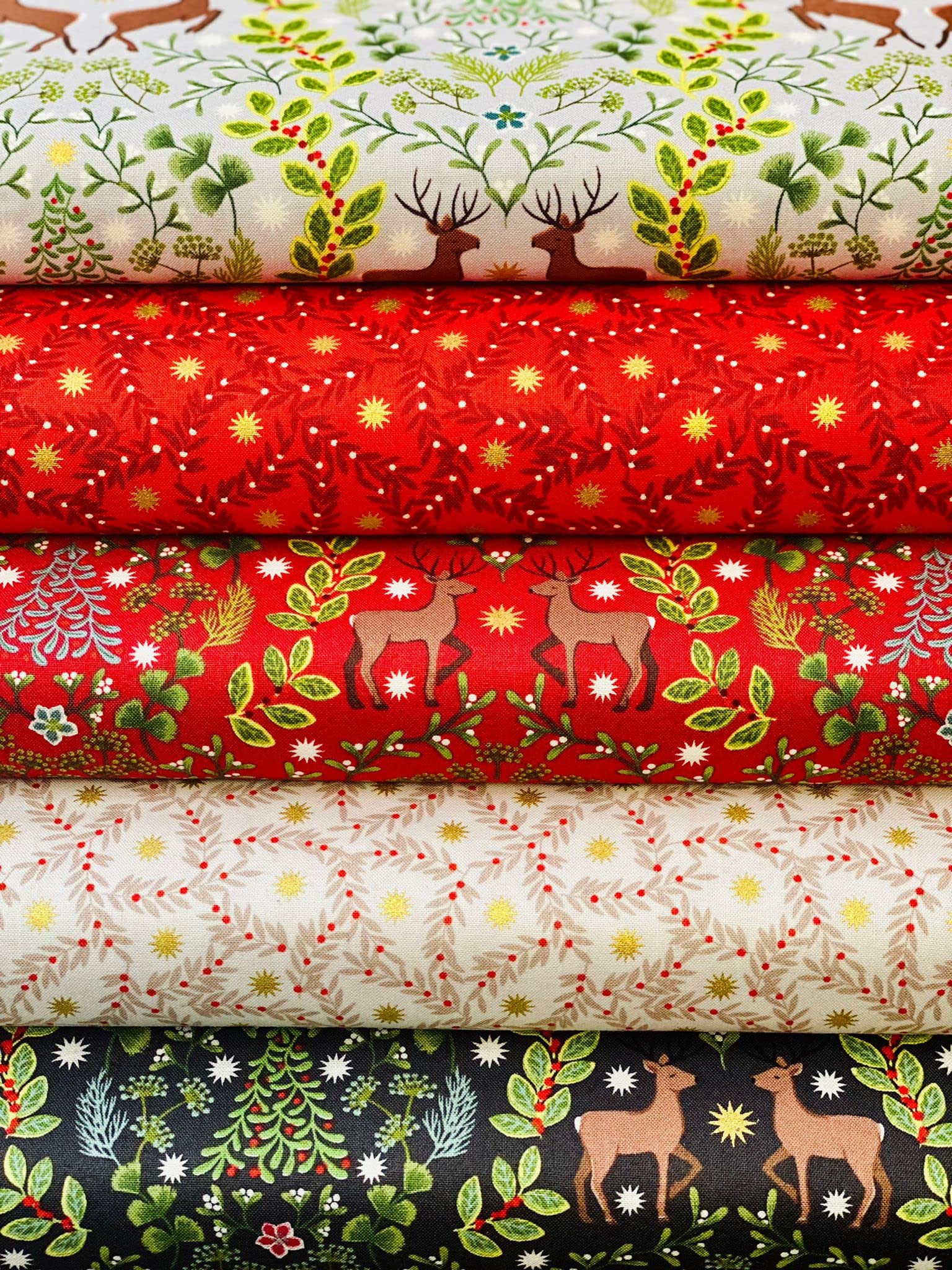 Christmas Fabrics Fat Quarters - Lewis & Irene - 100% Quality Cotton Poplin Fabric Bundles - Sewing Quilting Bunting Dress Fabric - Simply Sew Crafty™ (Christmas 1- Pack of 5)
