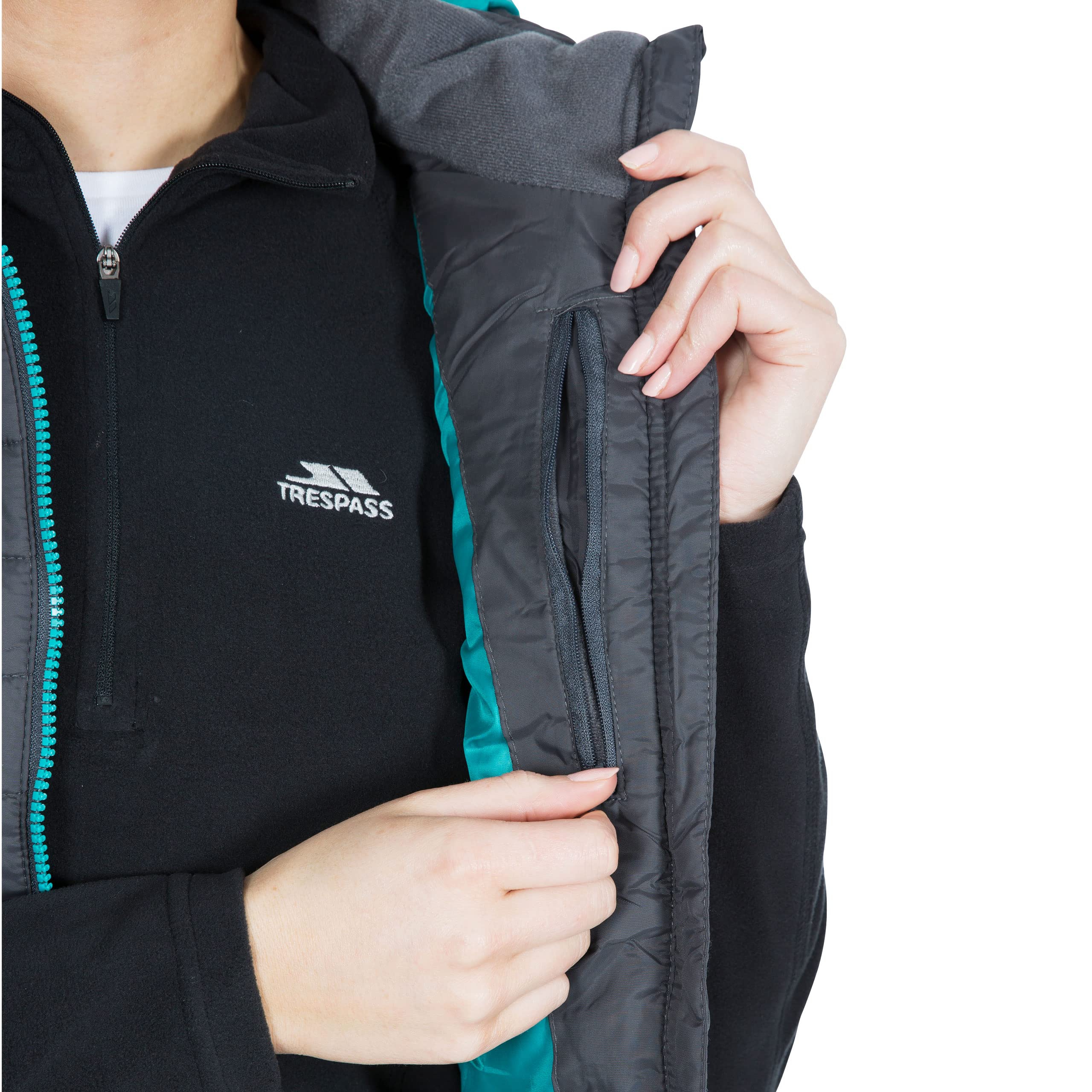 Trespass Gilet Femme Aretha-2 - Poches Zippées Discrètes, Réglages Bas, Rabat Intérieur, Légère Ouate, Coutures Matelassées, Doublure Contrastée, Capuche Amovible.