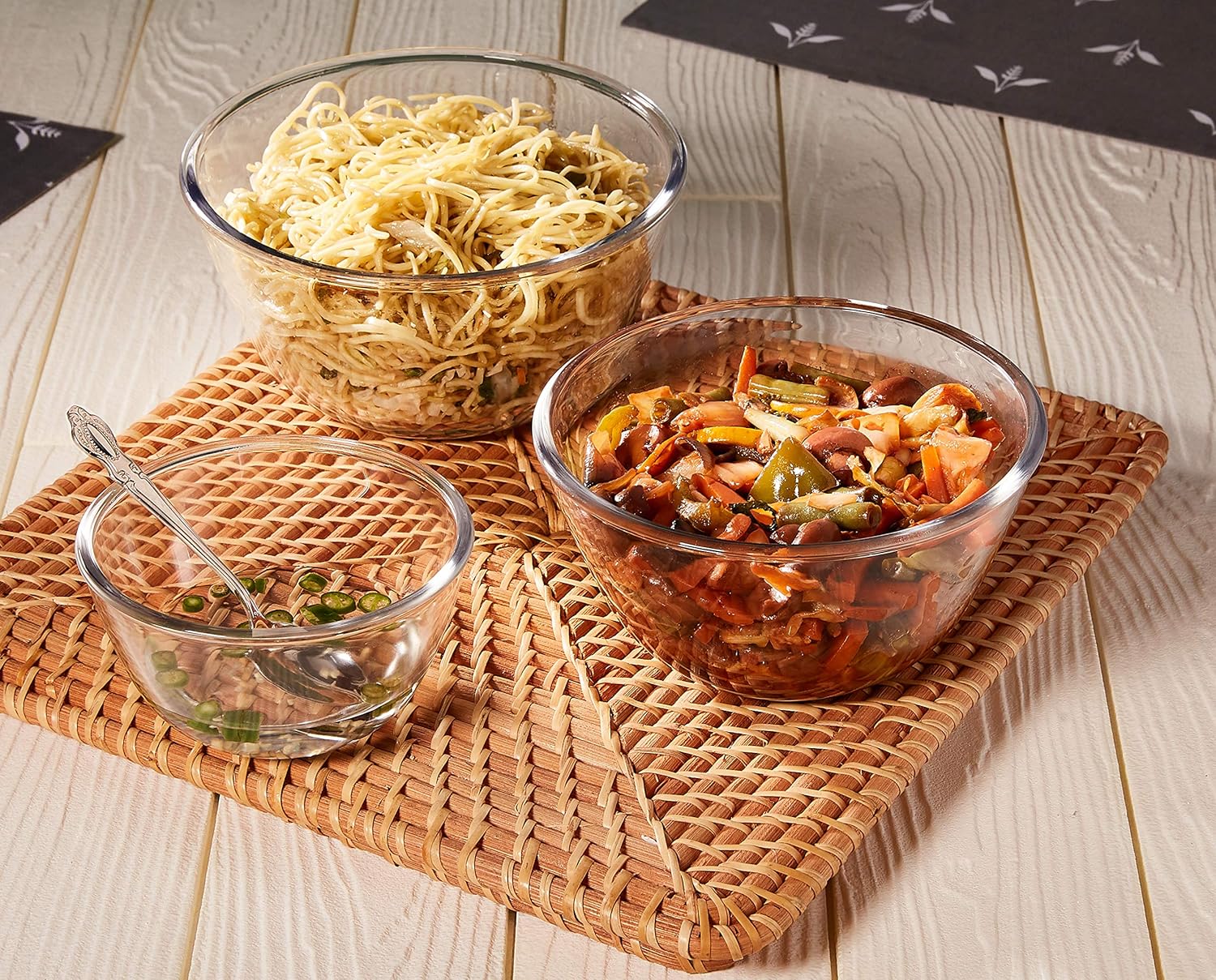 Amazon Brand - Solimo Mixing/Serving Borosilicate Glass Solid Bowl Set (3 pieces, 1600ml, 1100ml, 550ml), Transparent offers donot miss 3 Amazon Brand - Solimo Mixing/Serving Borosilicate Glass Solid Bowl Set (3 pieces, 1600ml, 1100ml, 550ml), Transparent offers donot miss