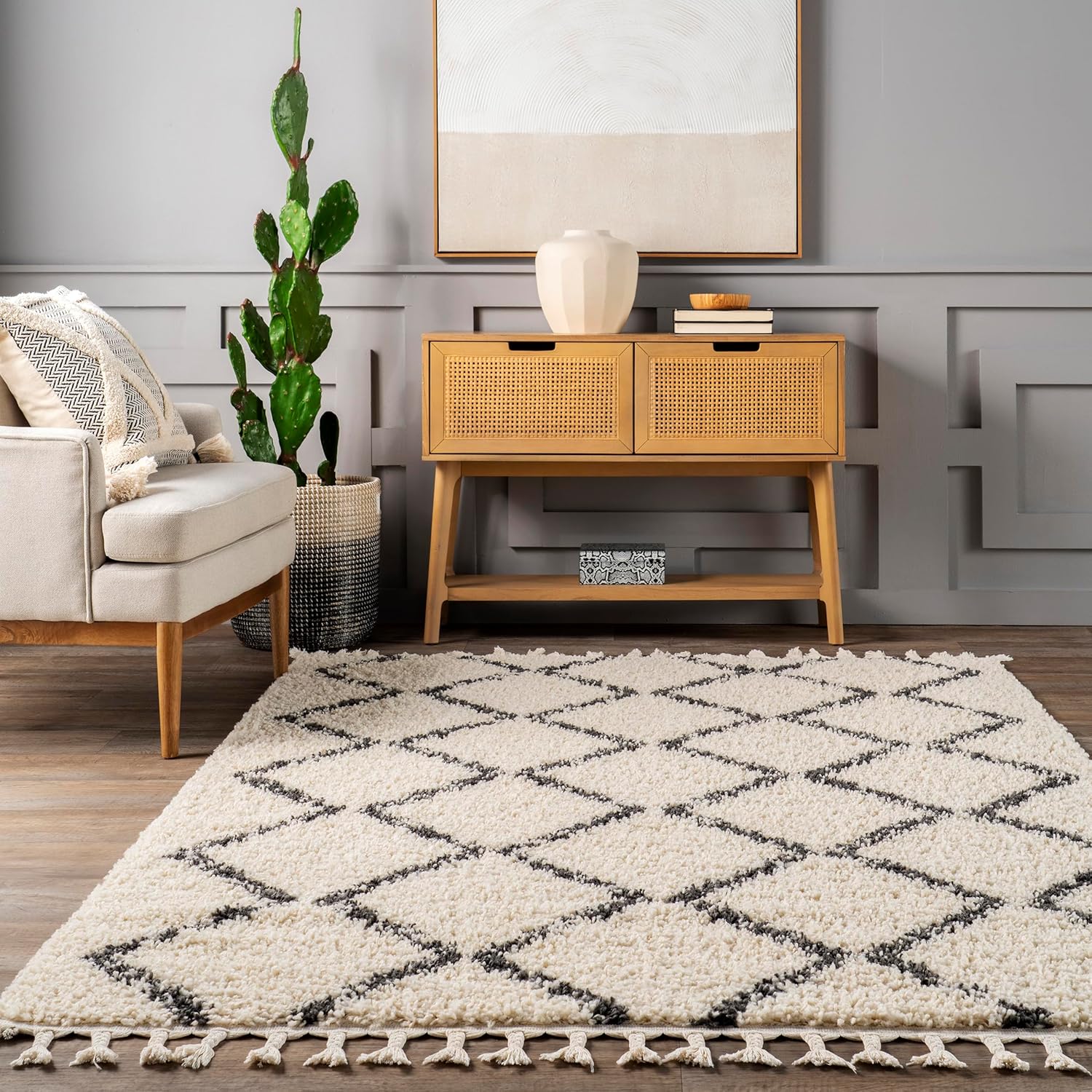 nuLOOM Michelle Diamond Trellis Tassel Accent Rug, 2x3, Off-white