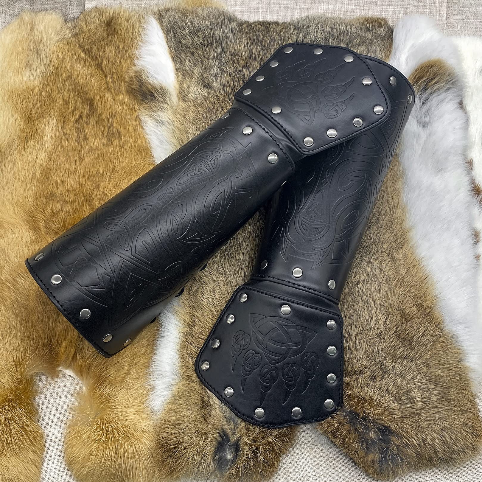 Sehaby Brassards en Cuir tête de Loup Viking, brassards d'accessoires de vêtements Nordiques, LARP Halloween Costume Gauntlet Arm Armor, Brassards en Cuir Vintage pour Hommes (Le Noir